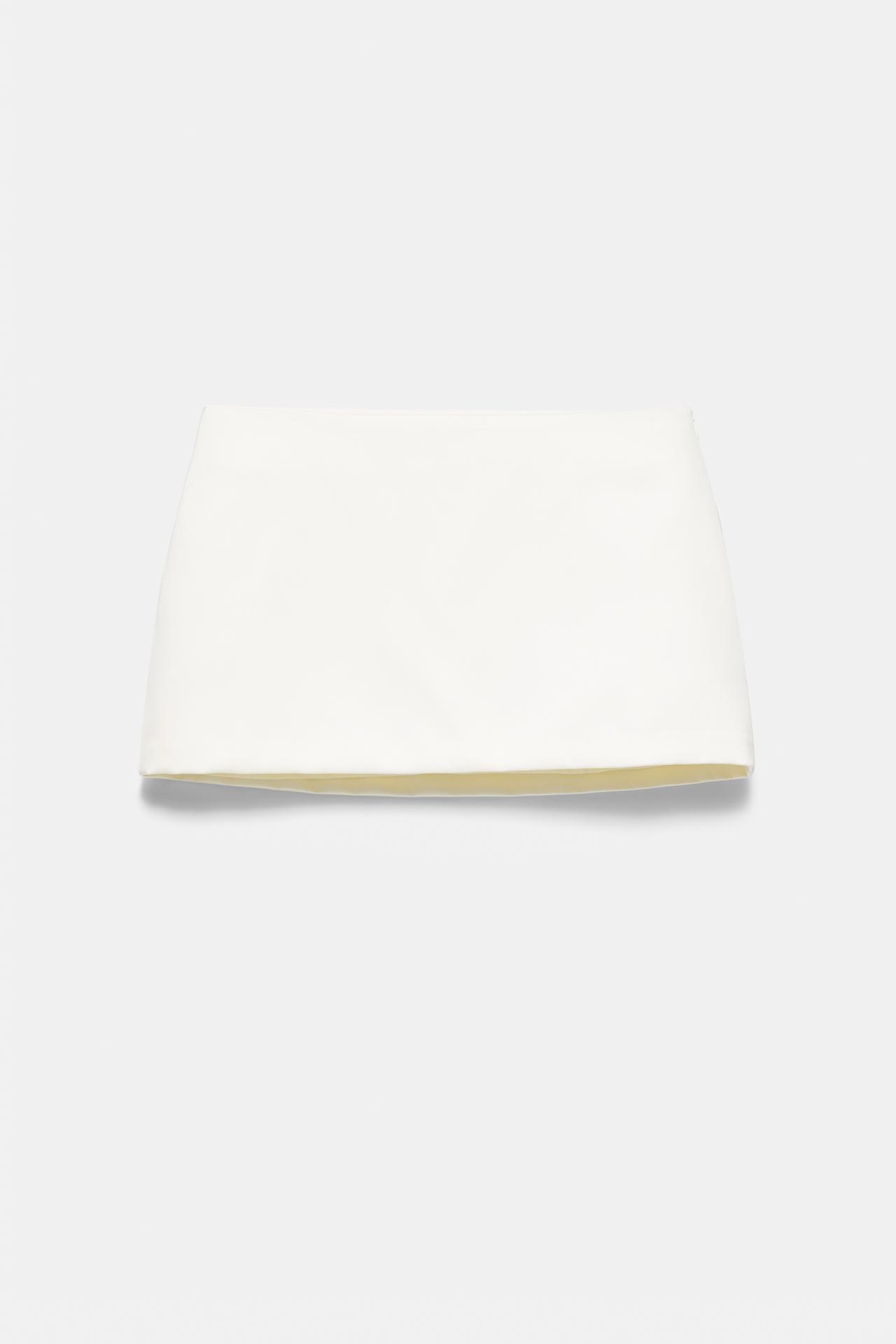Satin mini skirt — Ecru