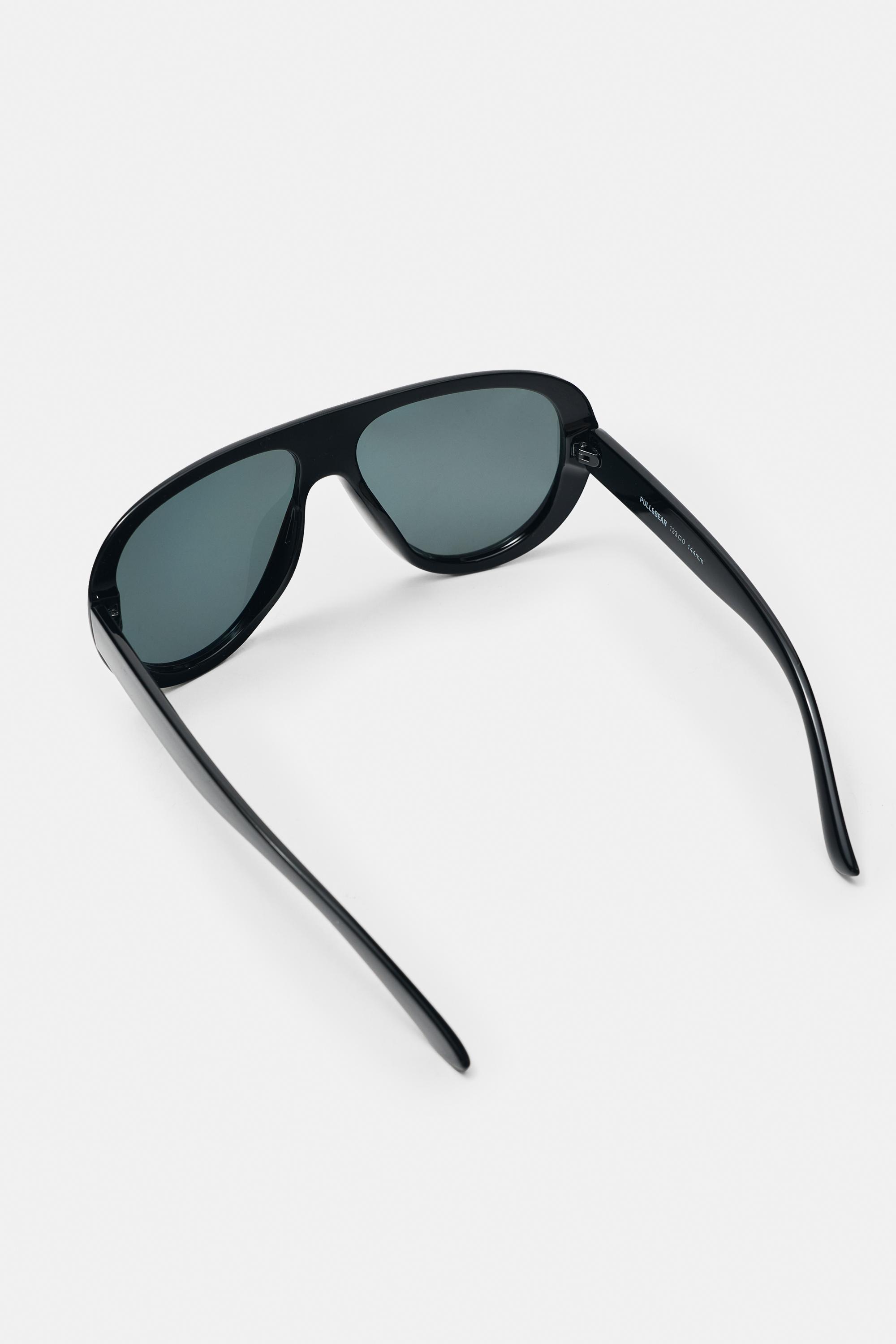 Resin aviator sunglasses — Black