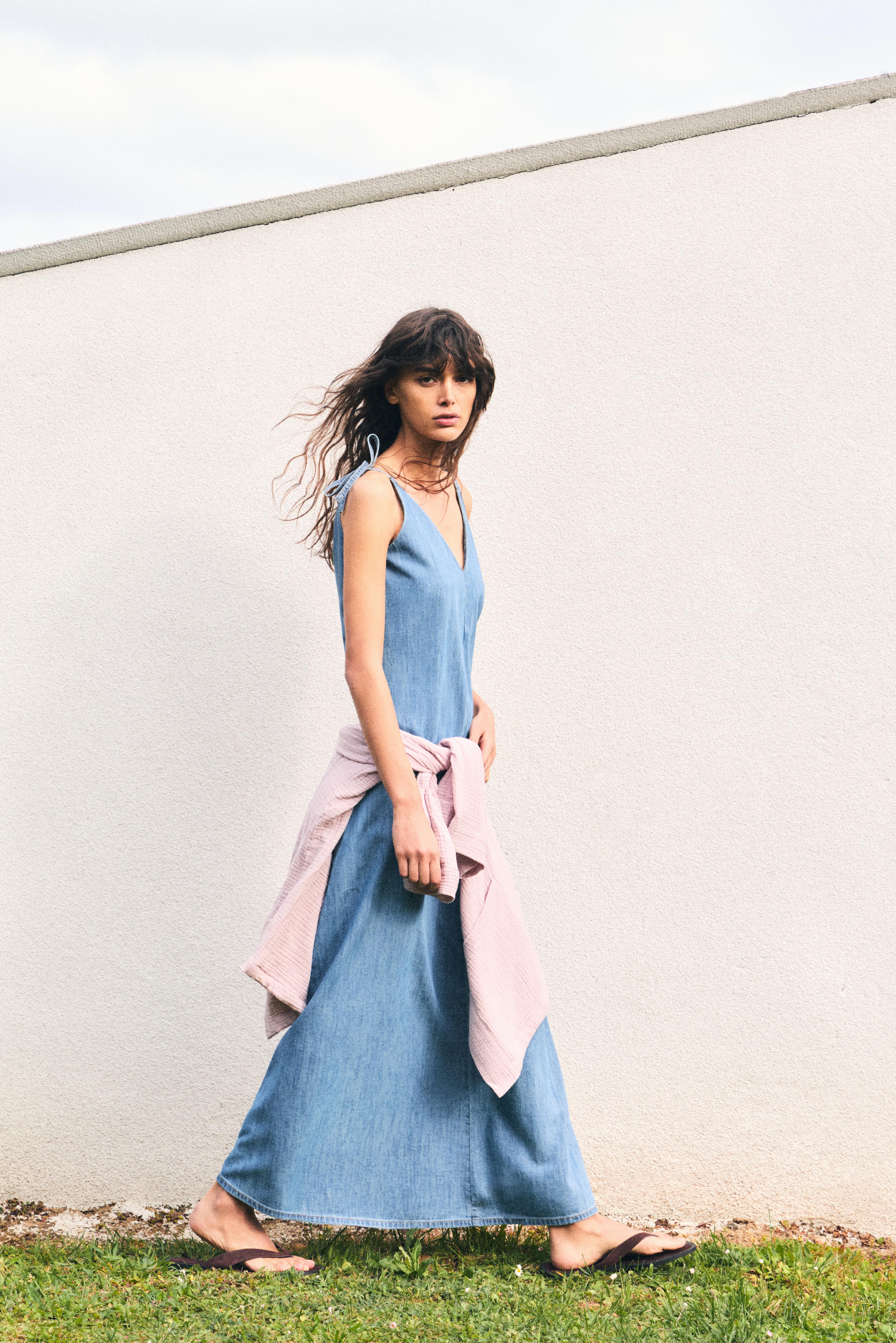 Long denim strappy dress — Pale blue