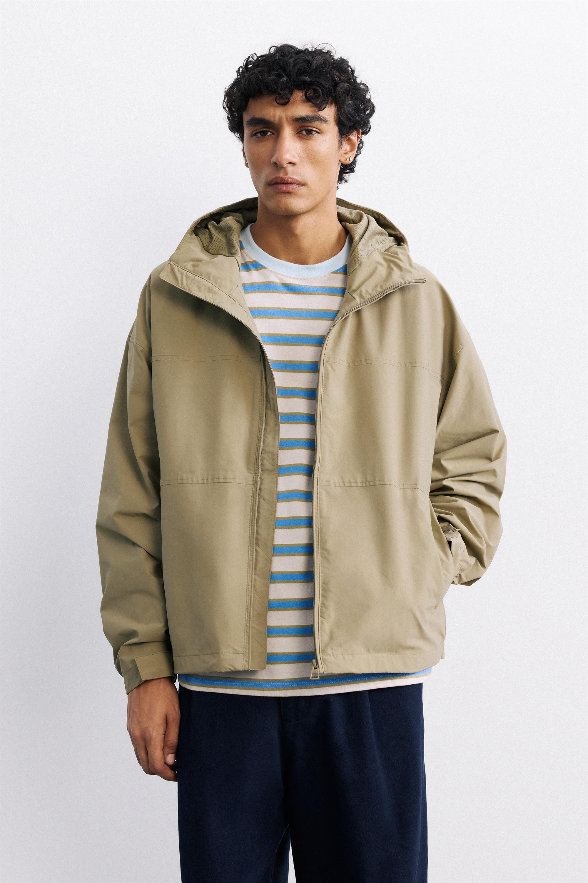 Lightweight hooded raincoat — Sand
