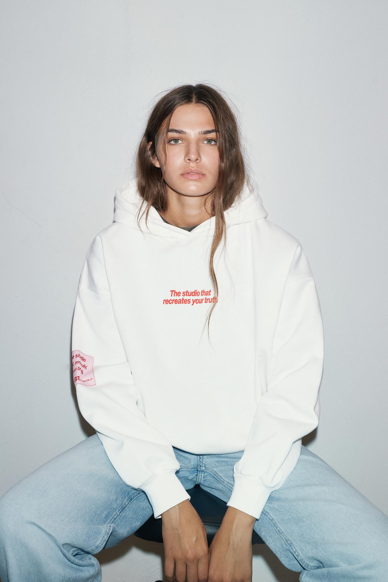 White text hoodie — Ice