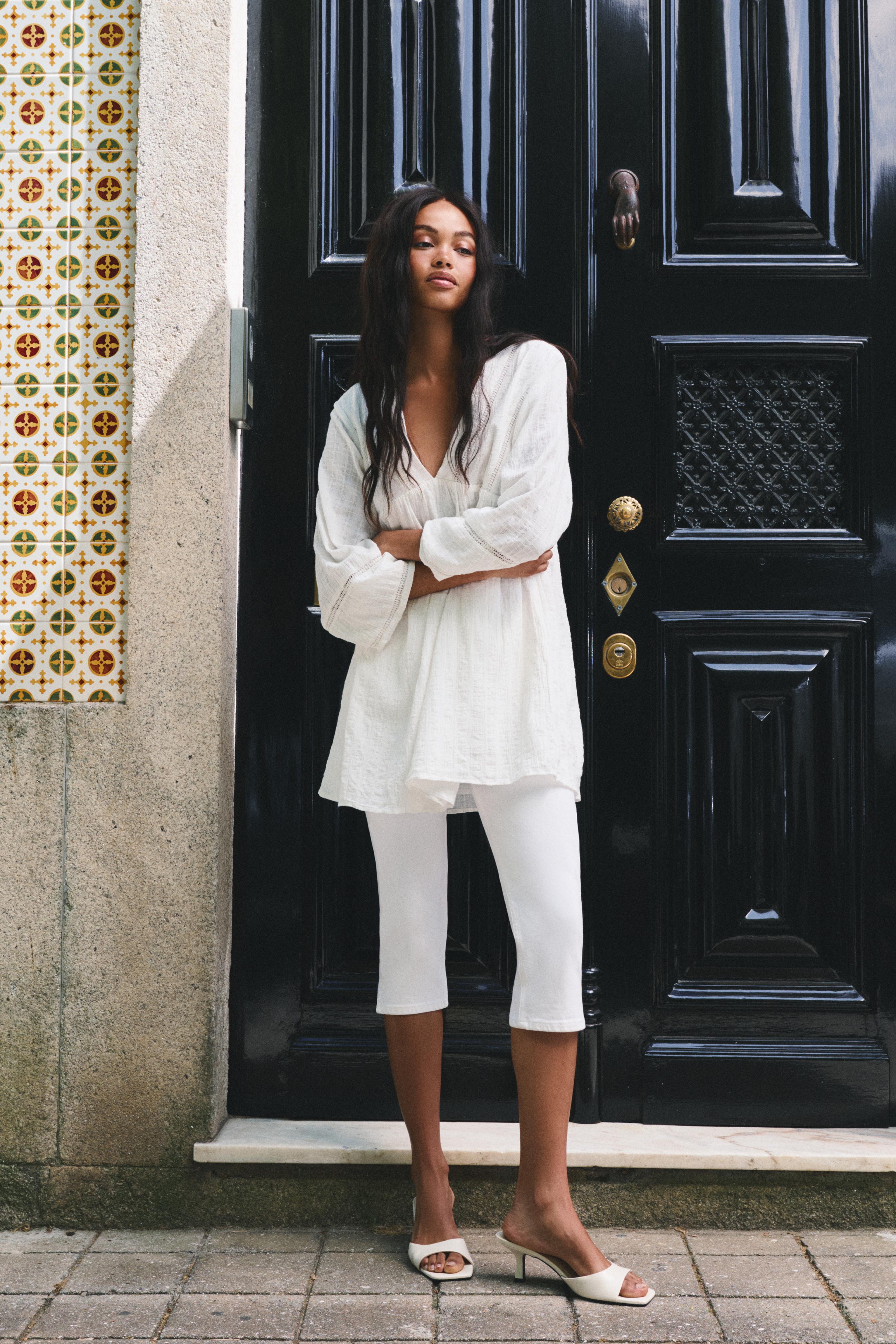 White studded capris jeans — White