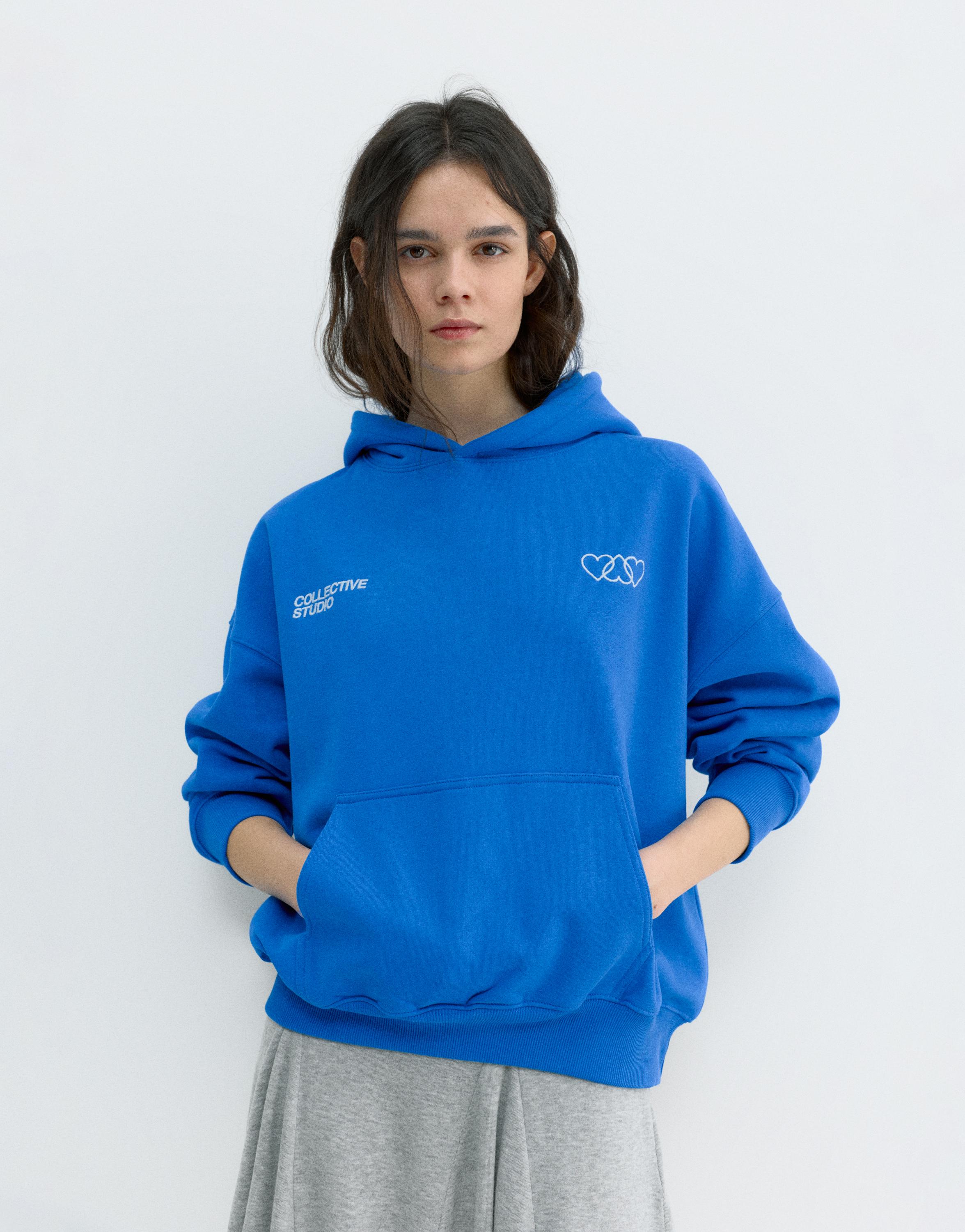 Mavi kalp desenli kapüşonlu sweatshirt - Görsel 12