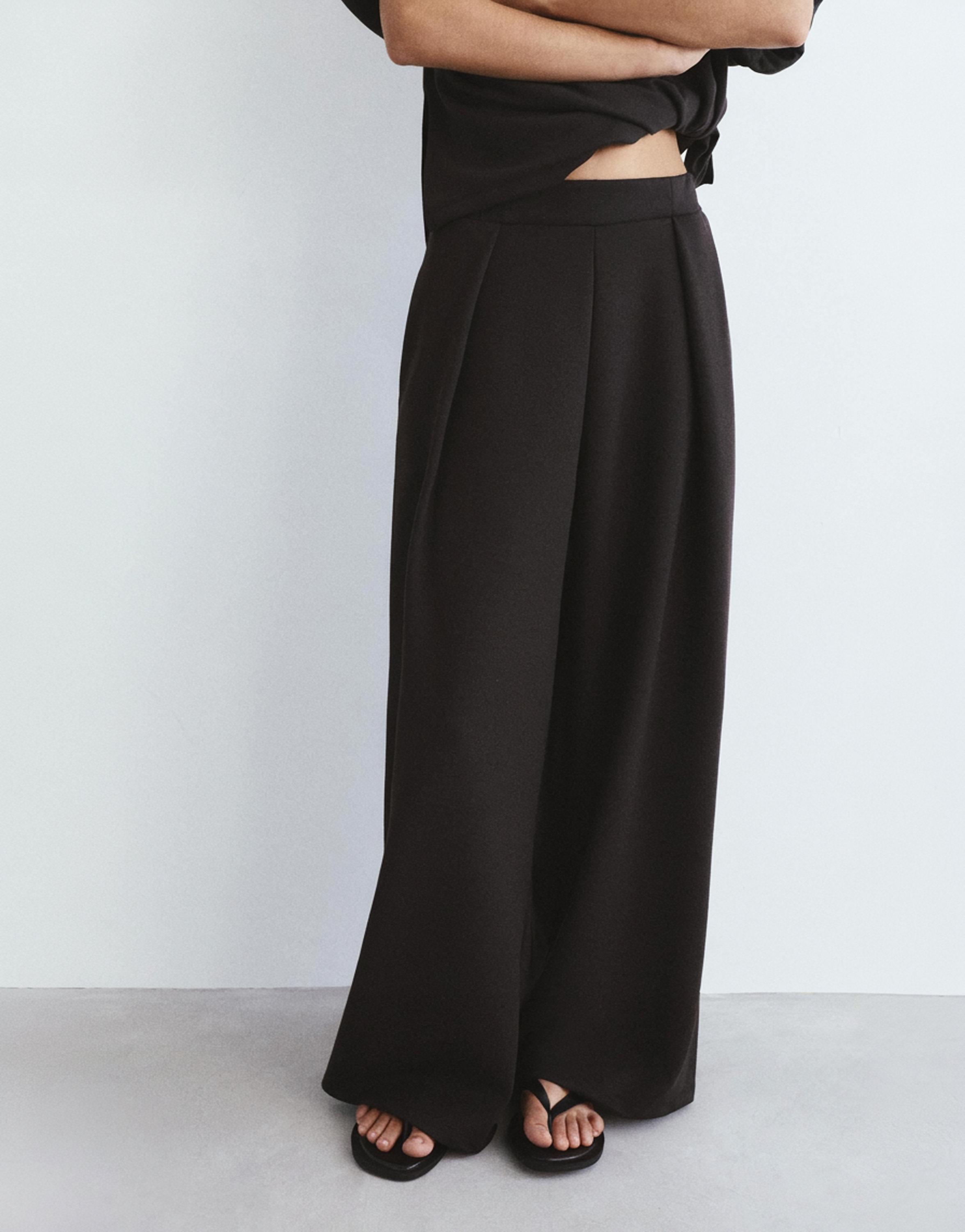 Soft-touch wide-leg darted trousers — Anthracite grey