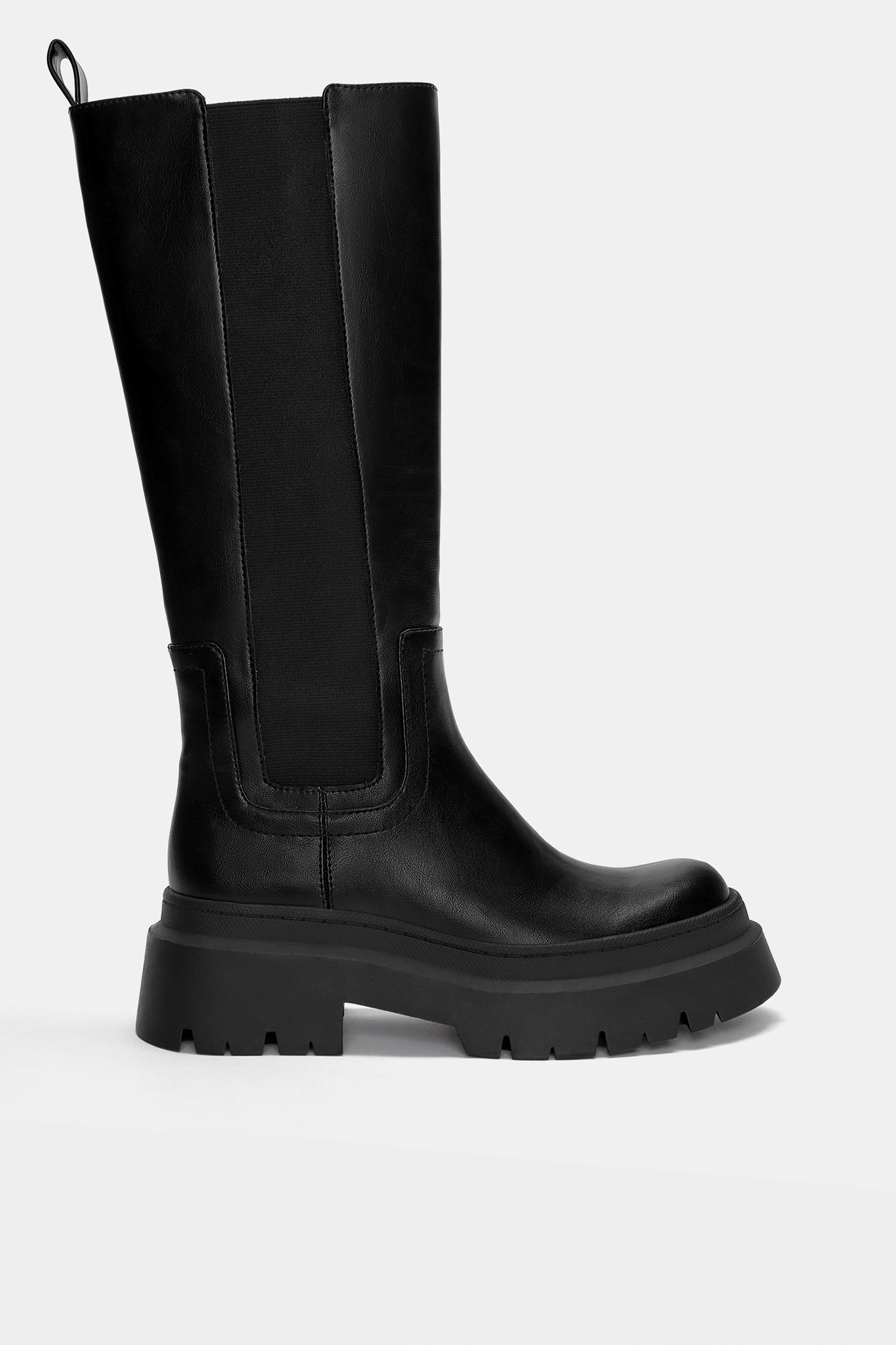 Chunky tall boots — Black
