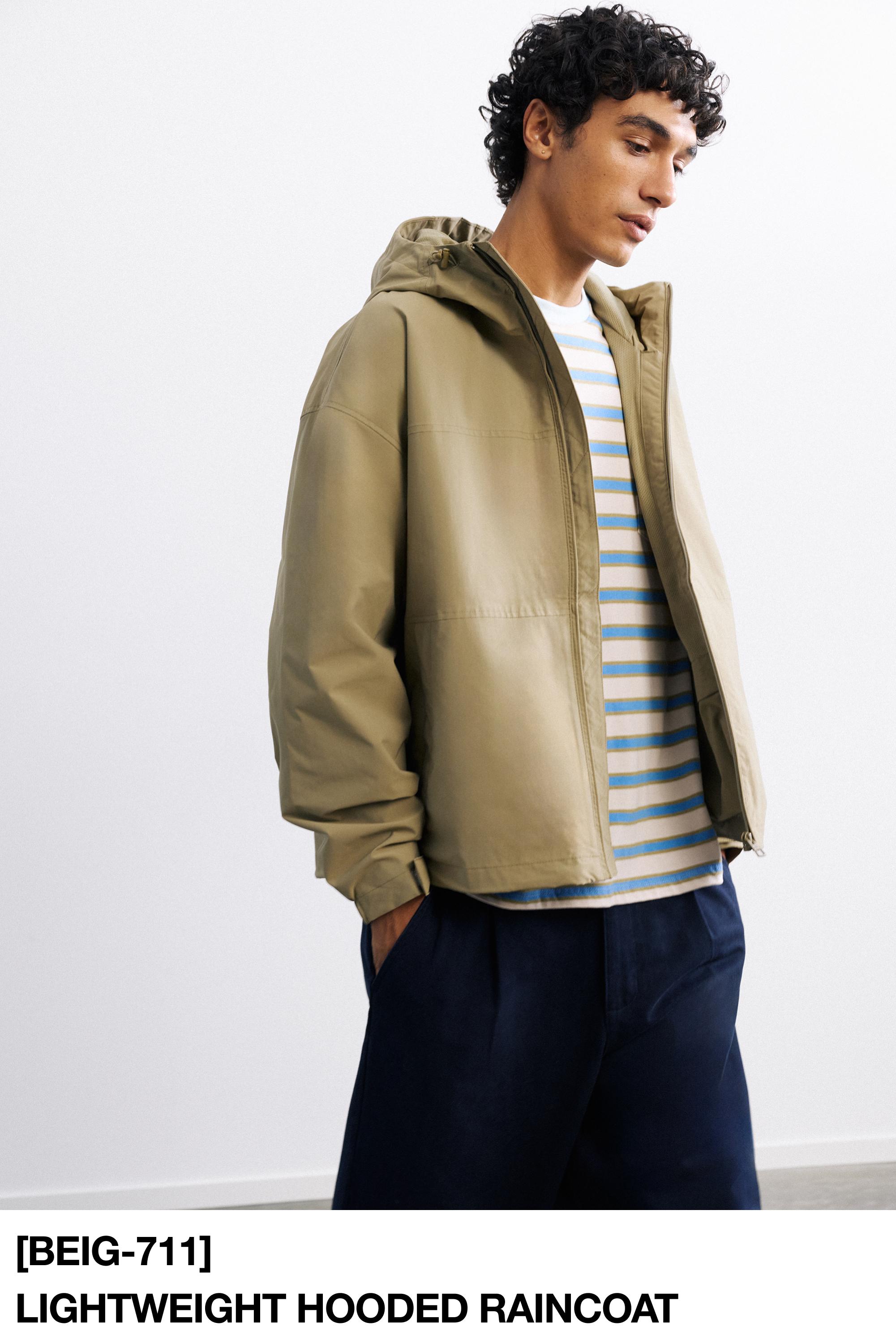Lightweight hooded raincoat — Sand