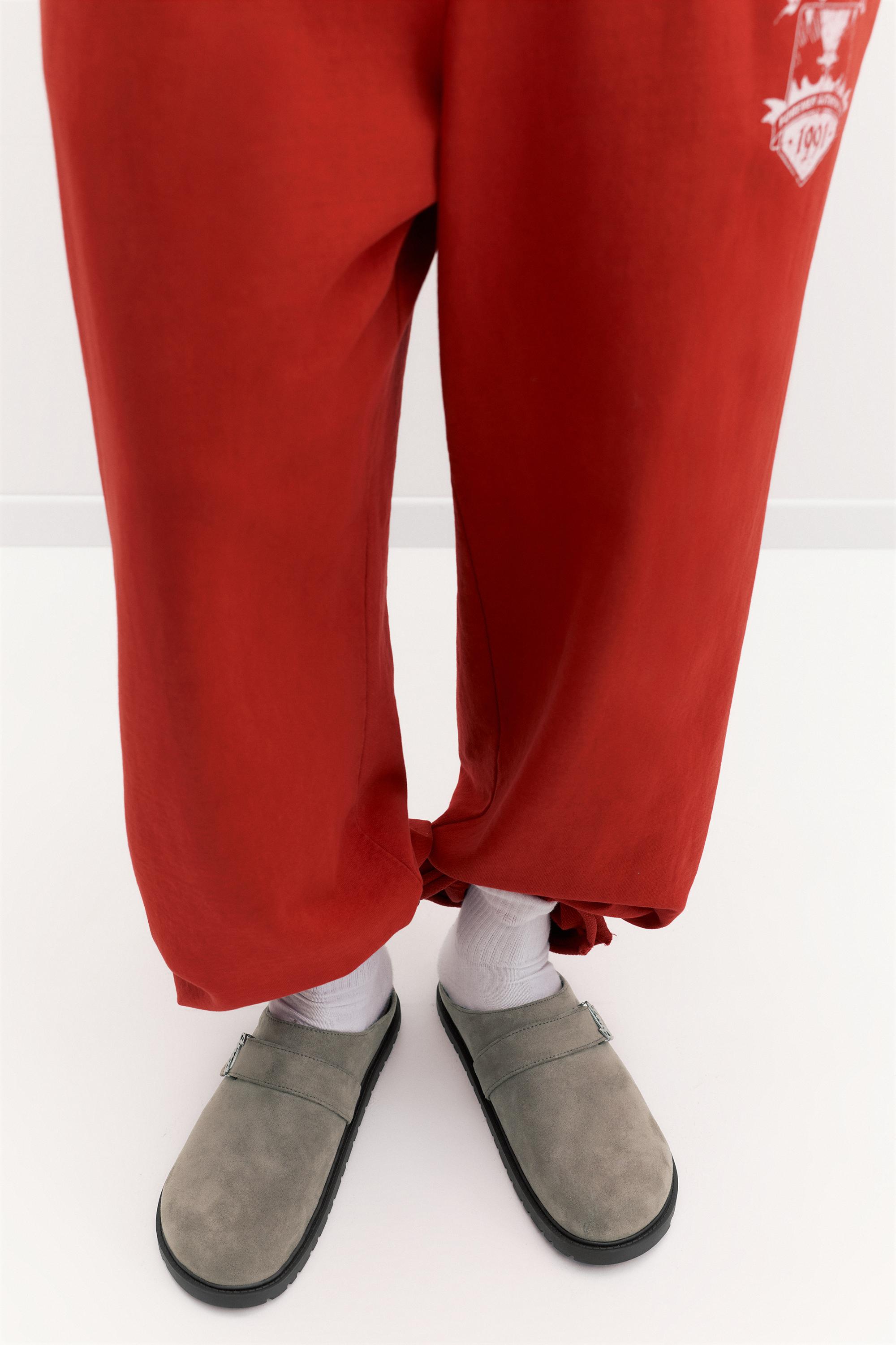 Clogs with STWD buckle — Grey