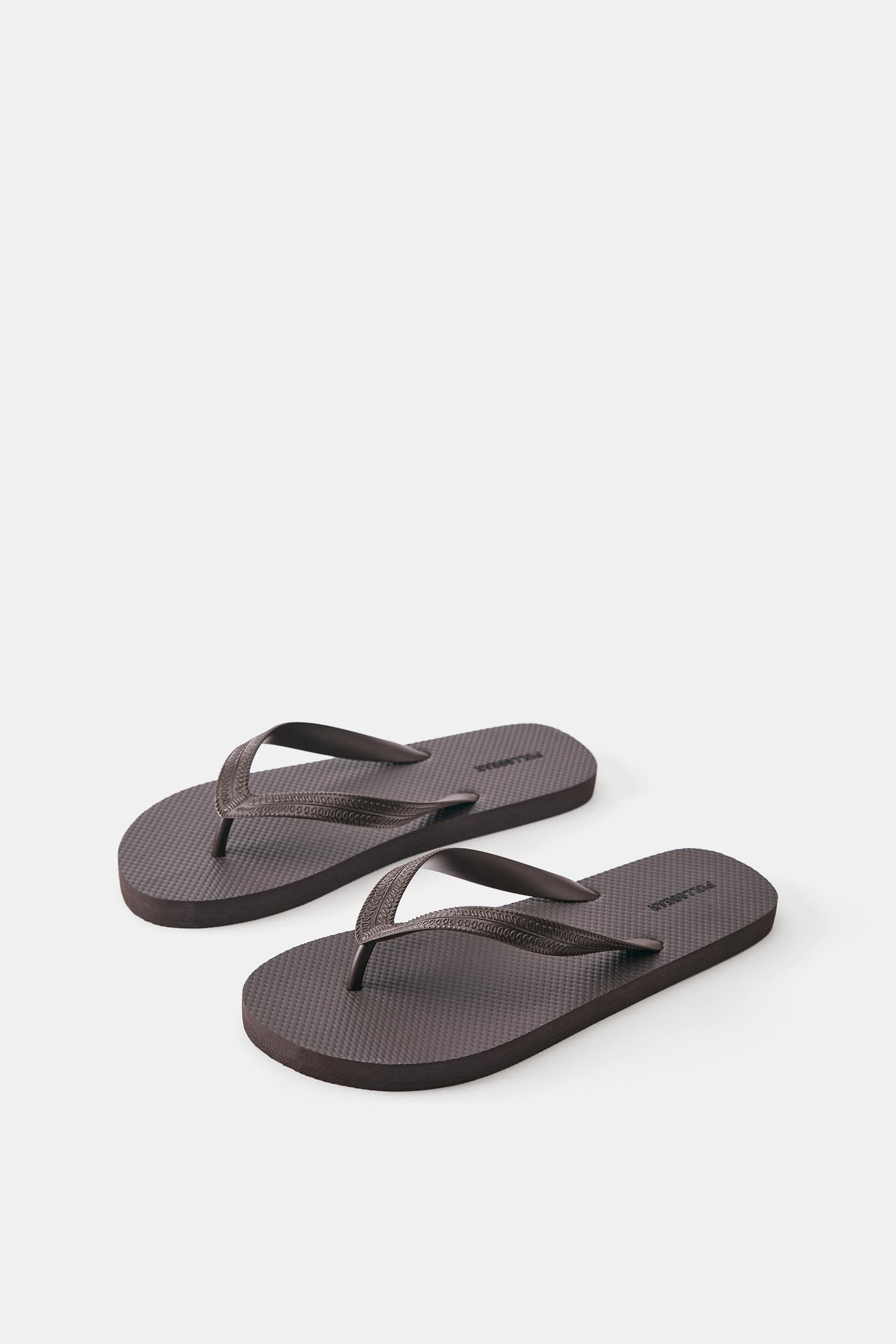 Strappy sandals — Brown