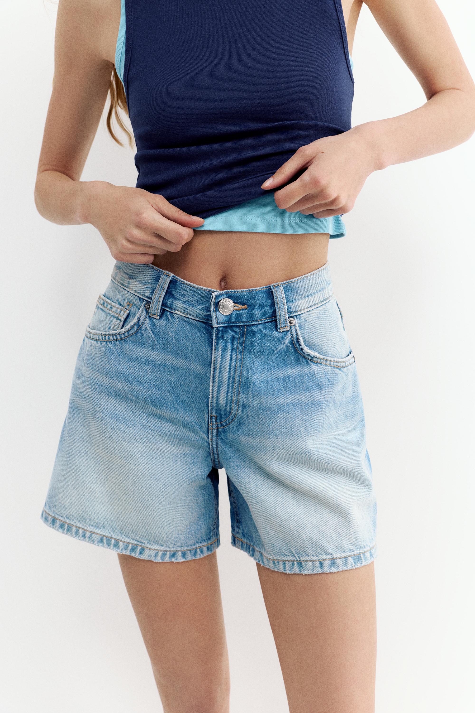 Mid-waist denim Bermuda shorts — Pale blue