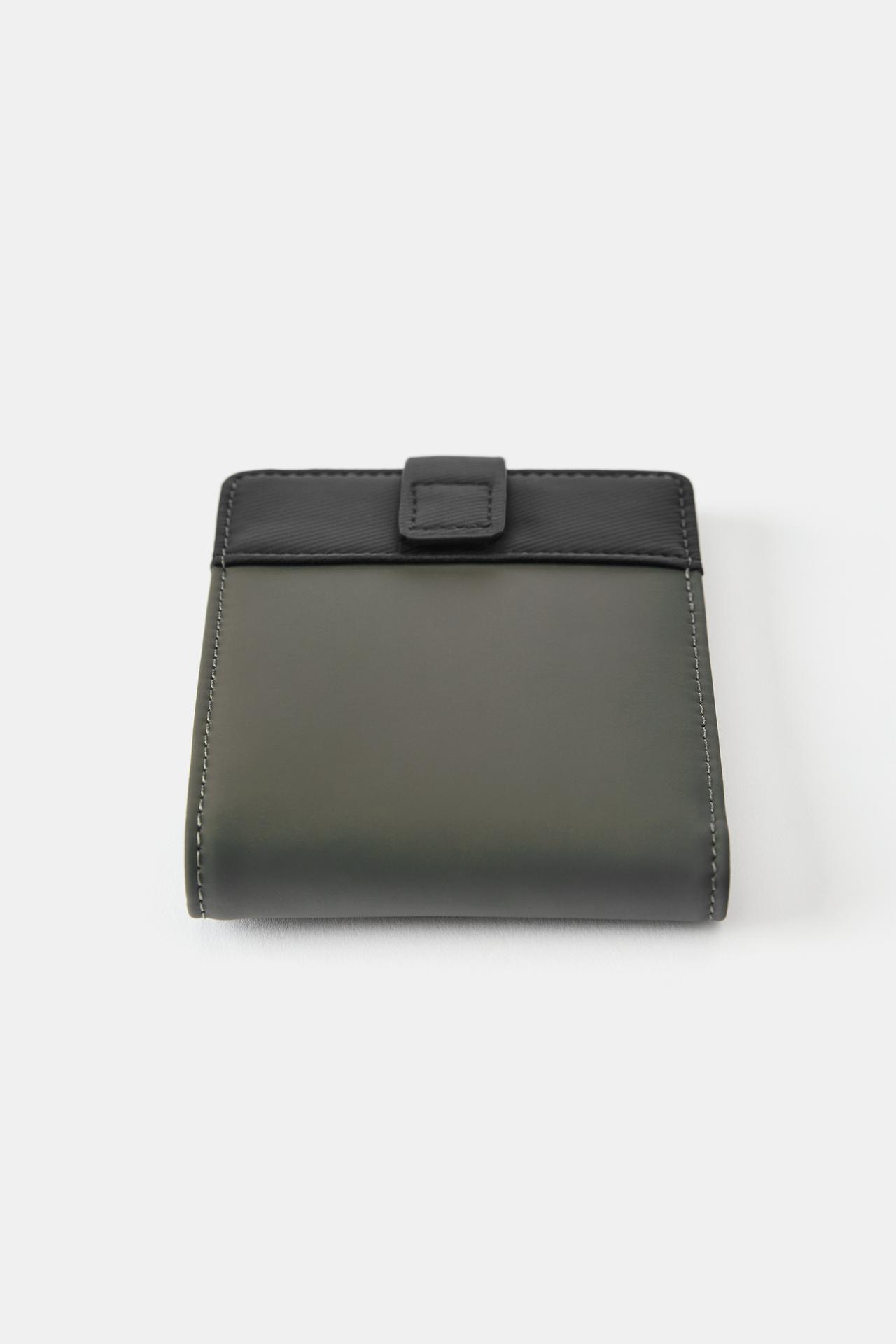 Rubberised wallet — Khaki
