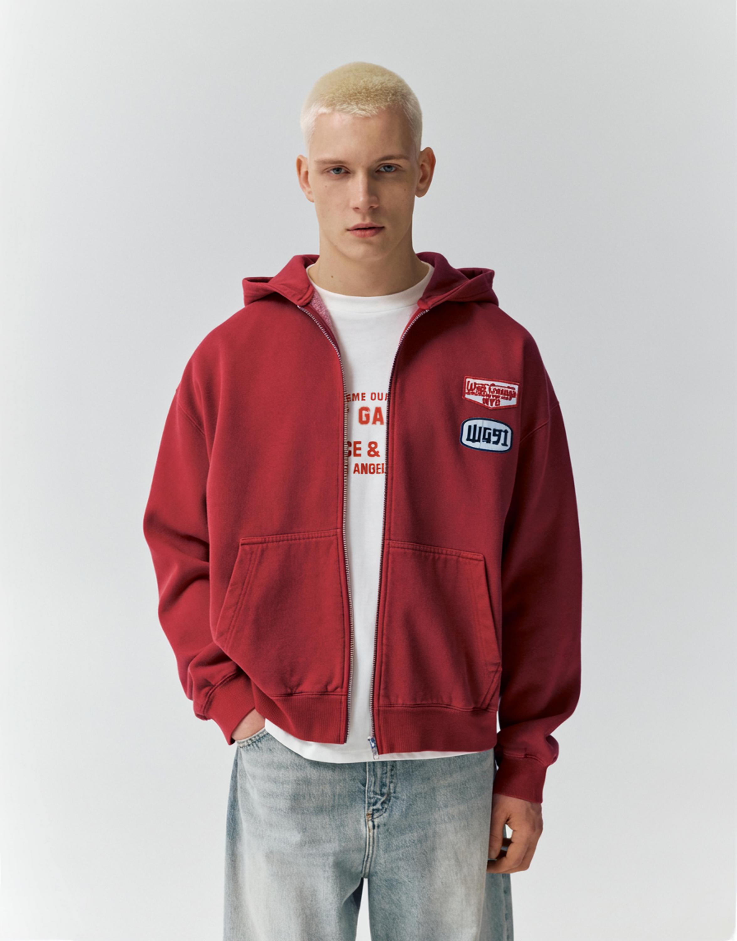 Fermuarlı yamalı kapüşonlu sweatshirt - Görsel 7
