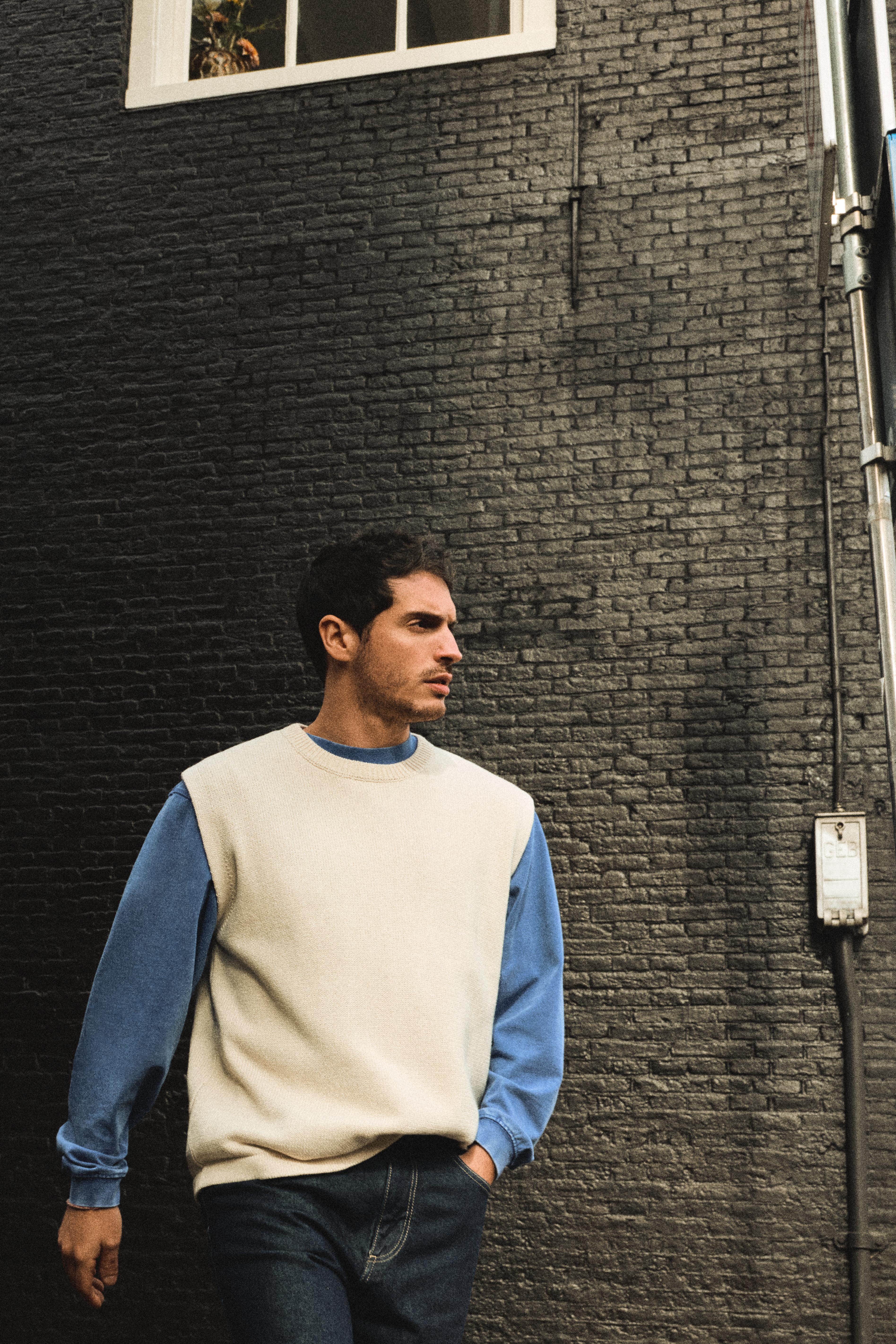 Knit vest — Off white