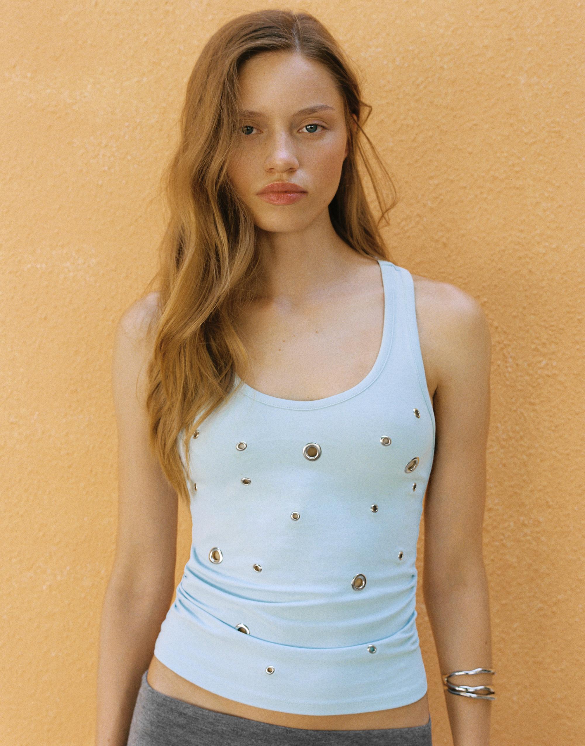 Eyelet tank top — Pastel blue