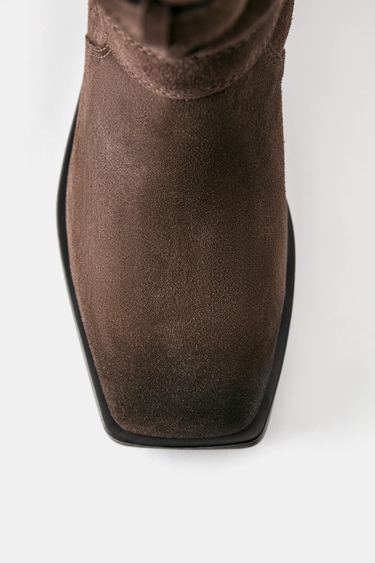 Ruched leather buckle boots — Brown