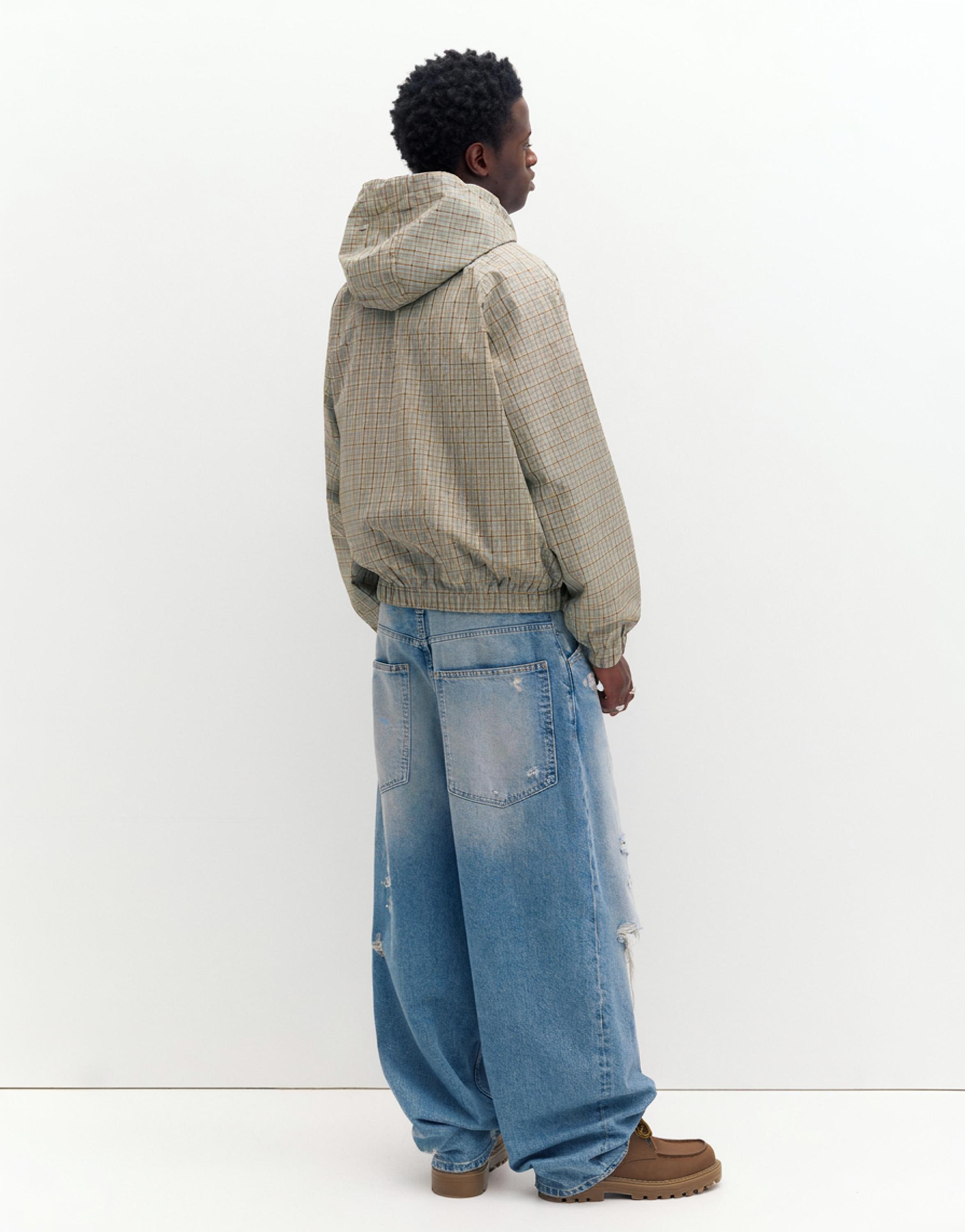 Kapüşonlu kareli hafif yağmurluk - Görsel 15