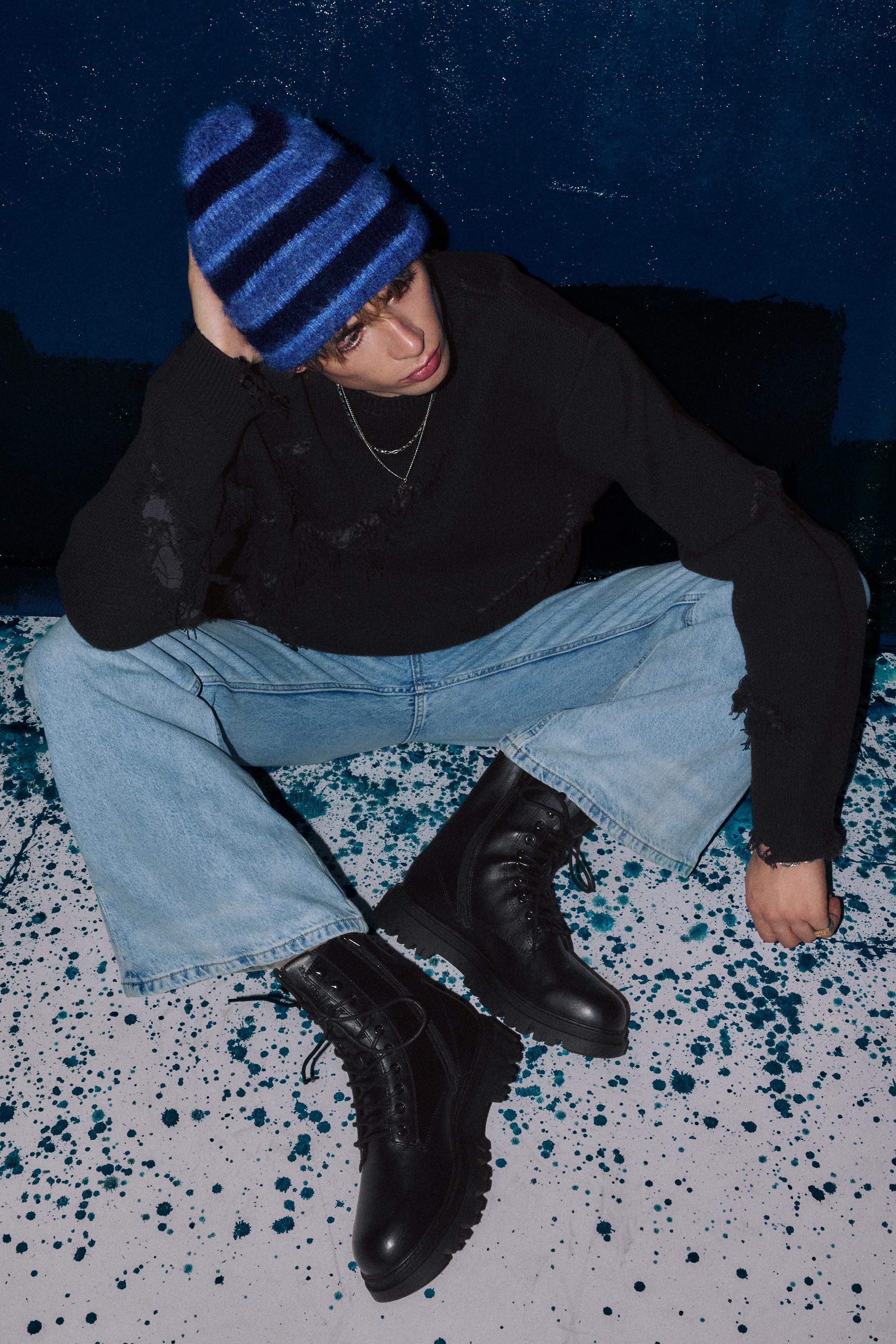 Lace-up lined boots — Black
