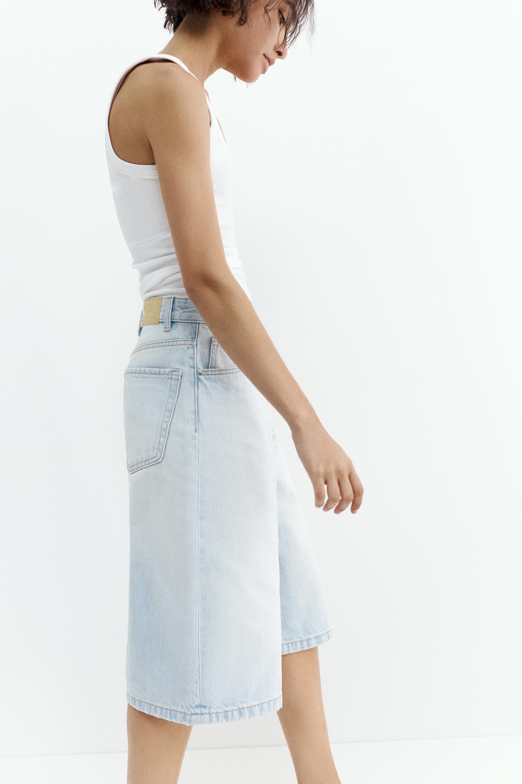 Low-rise denim jorts — Faded blue