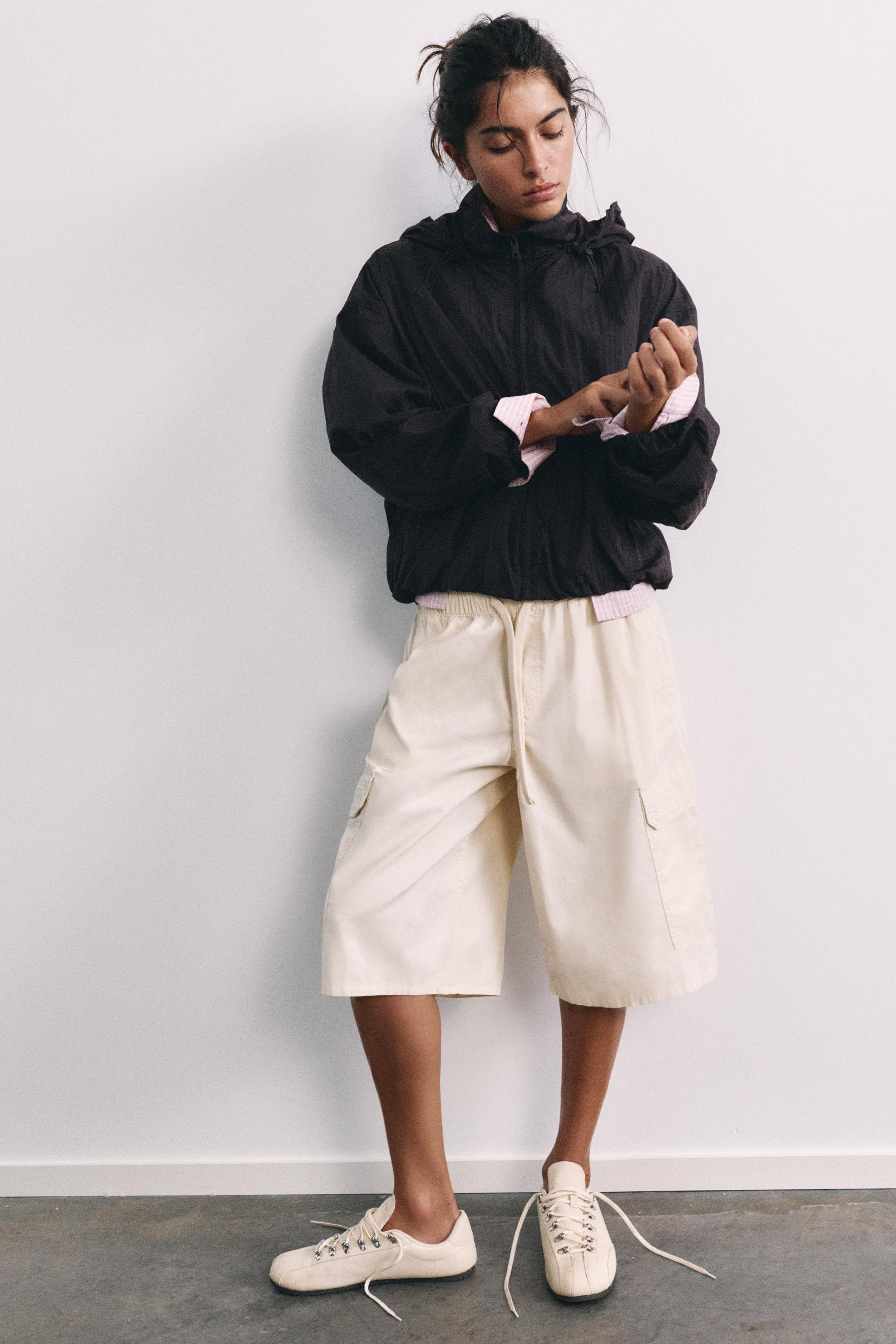 Lightweight hooded jacket — Black
