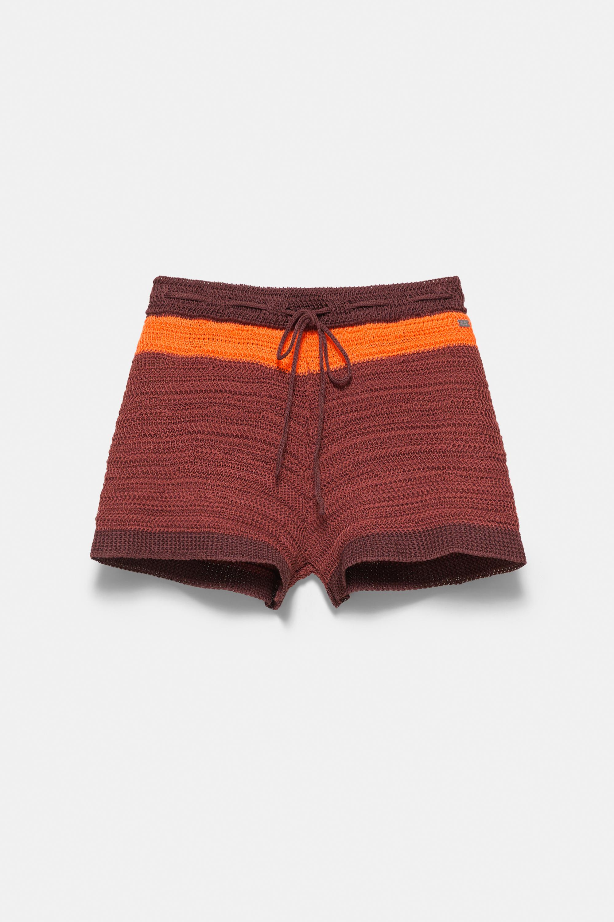 Crochet knit shorts — Brown