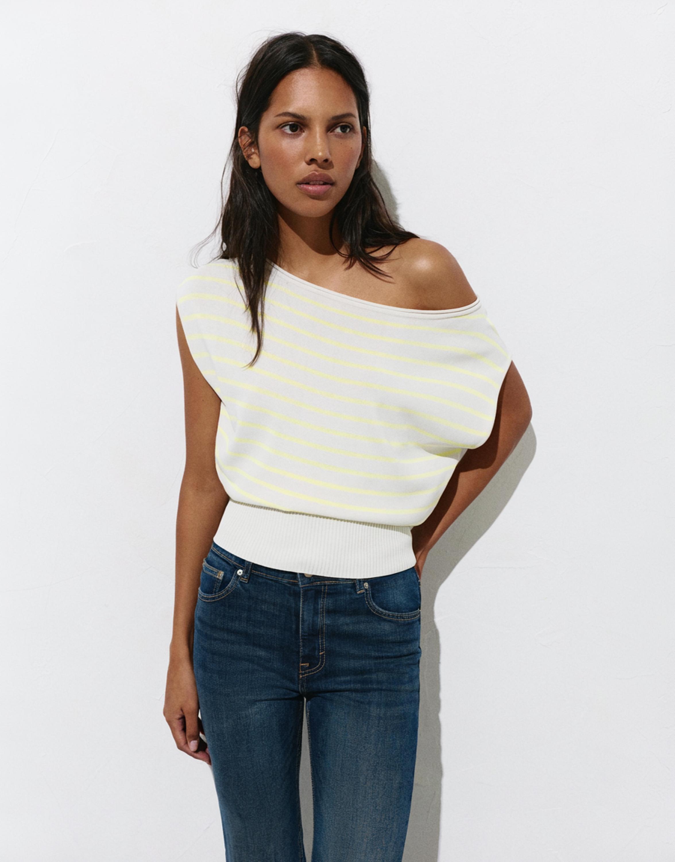 Short sleeve asymmetric knit top — Yellow