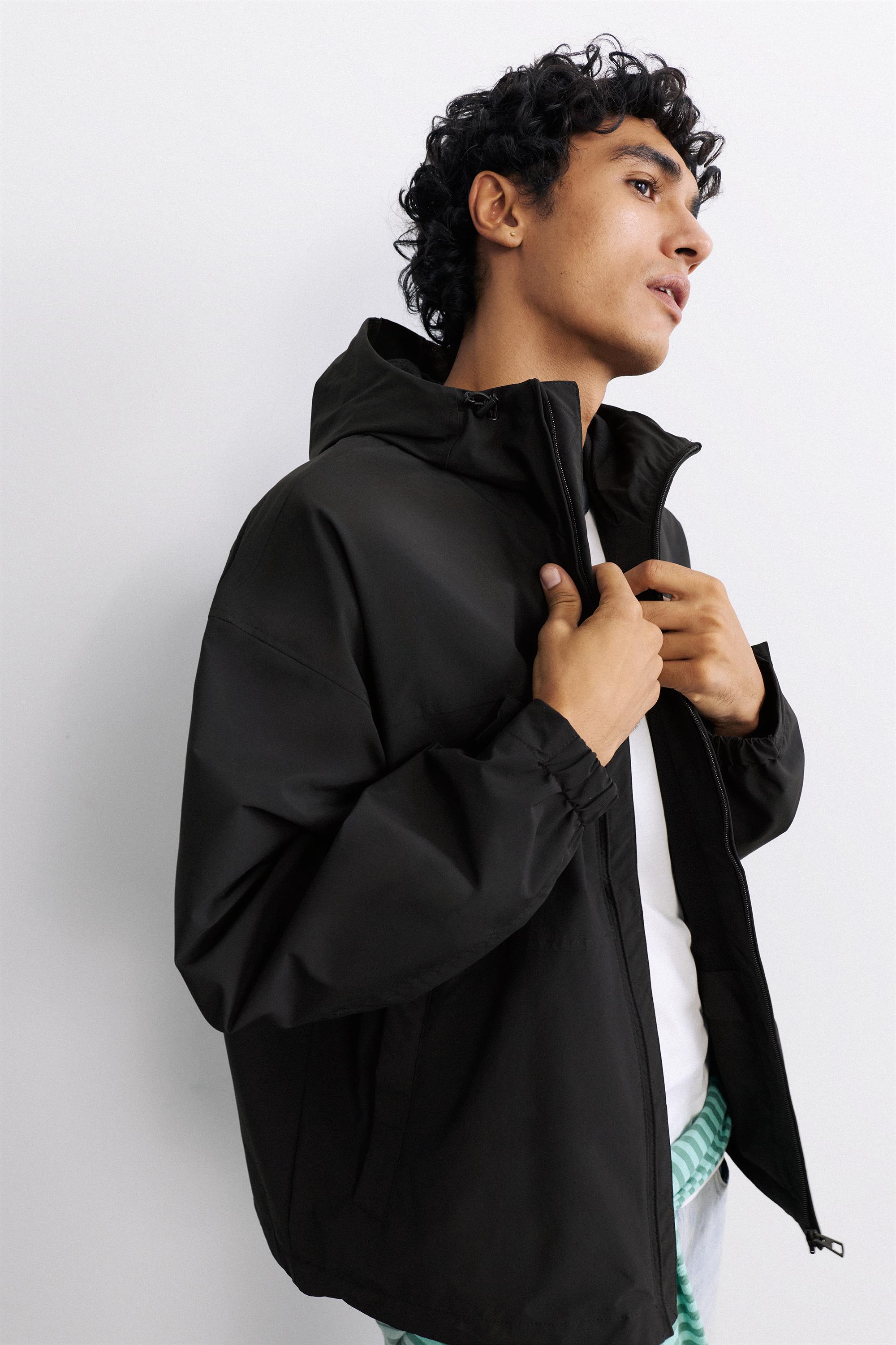 Lightweight hooded raincoat — Black