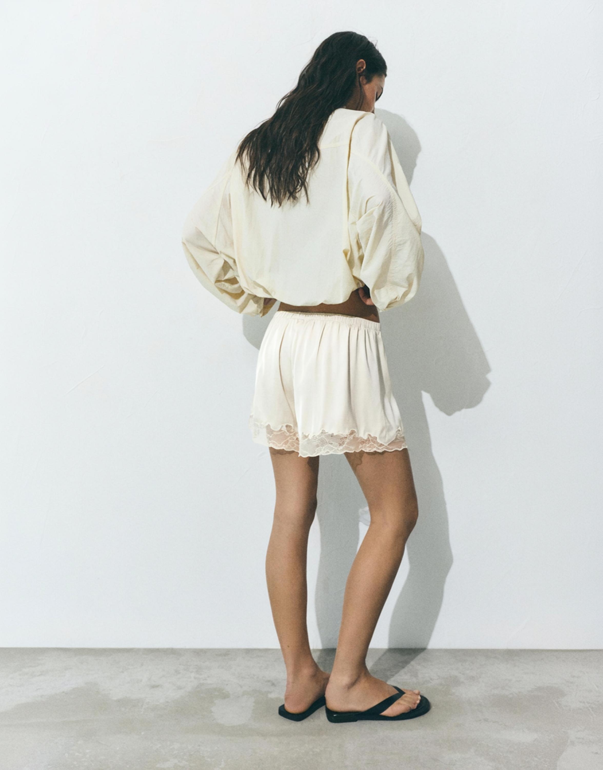 Satin lace cami shorts — Ecru