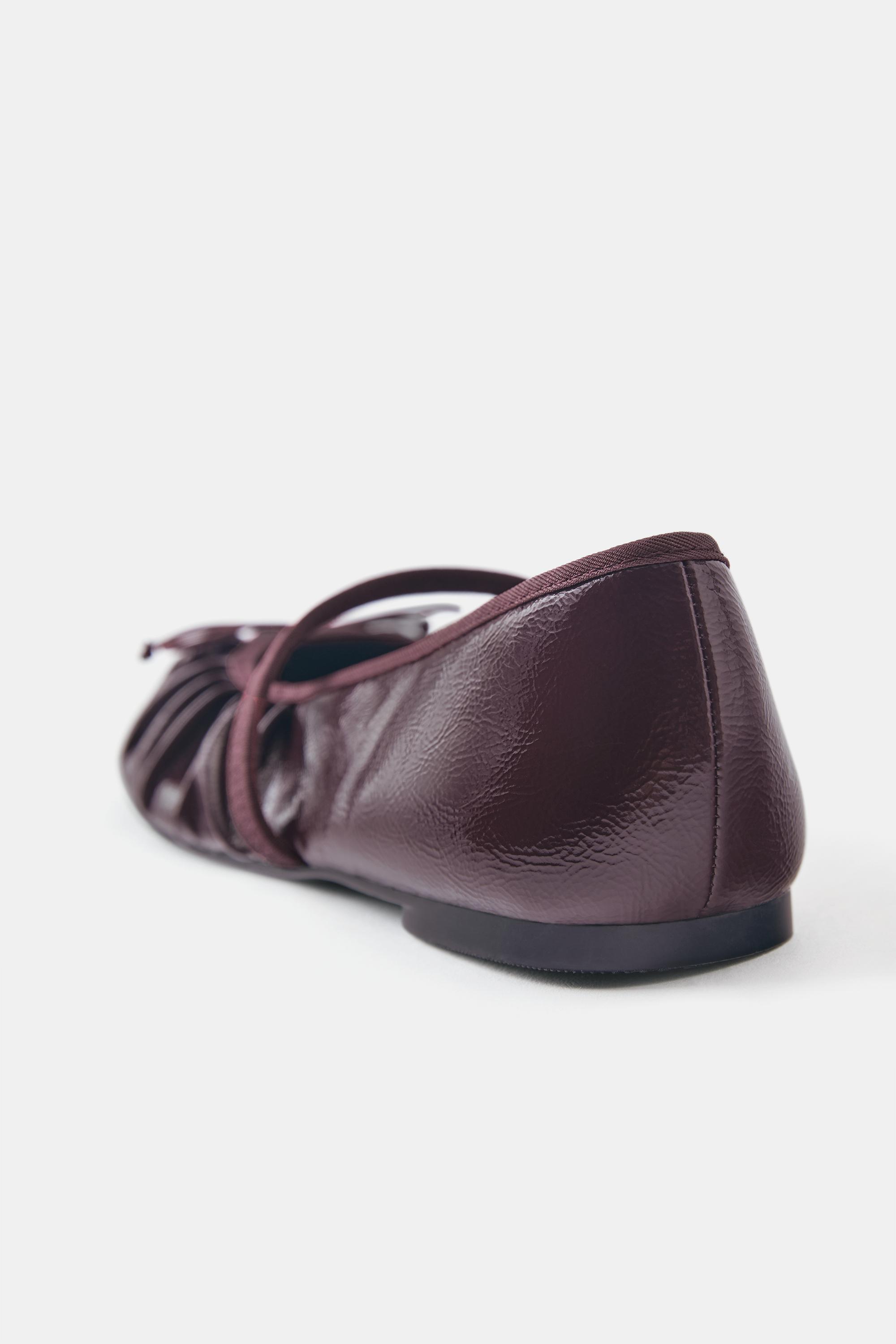 Gathered ballerina pumps — Maroon