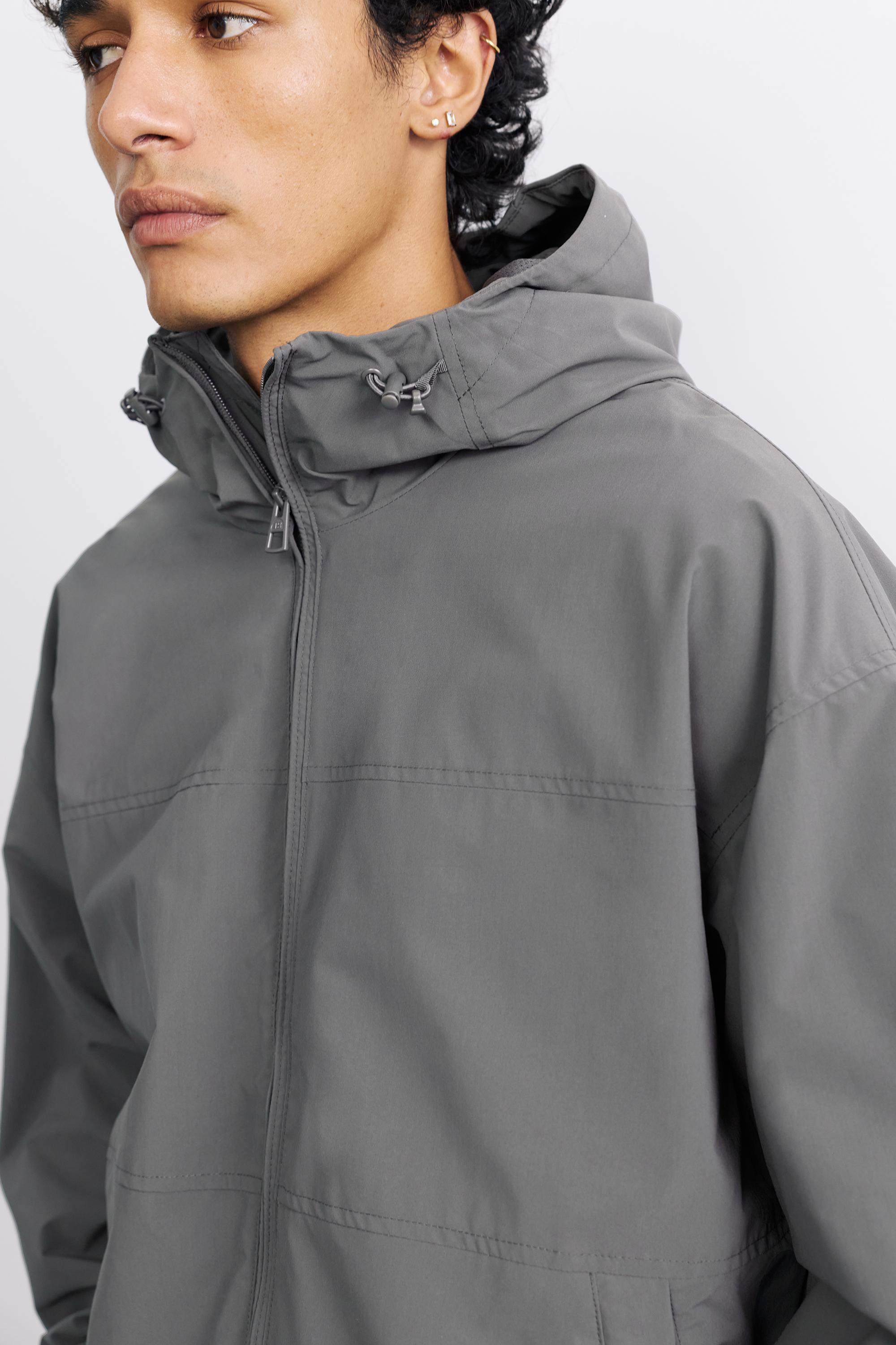 Lightweight hooded raincoat — Anthracite grey