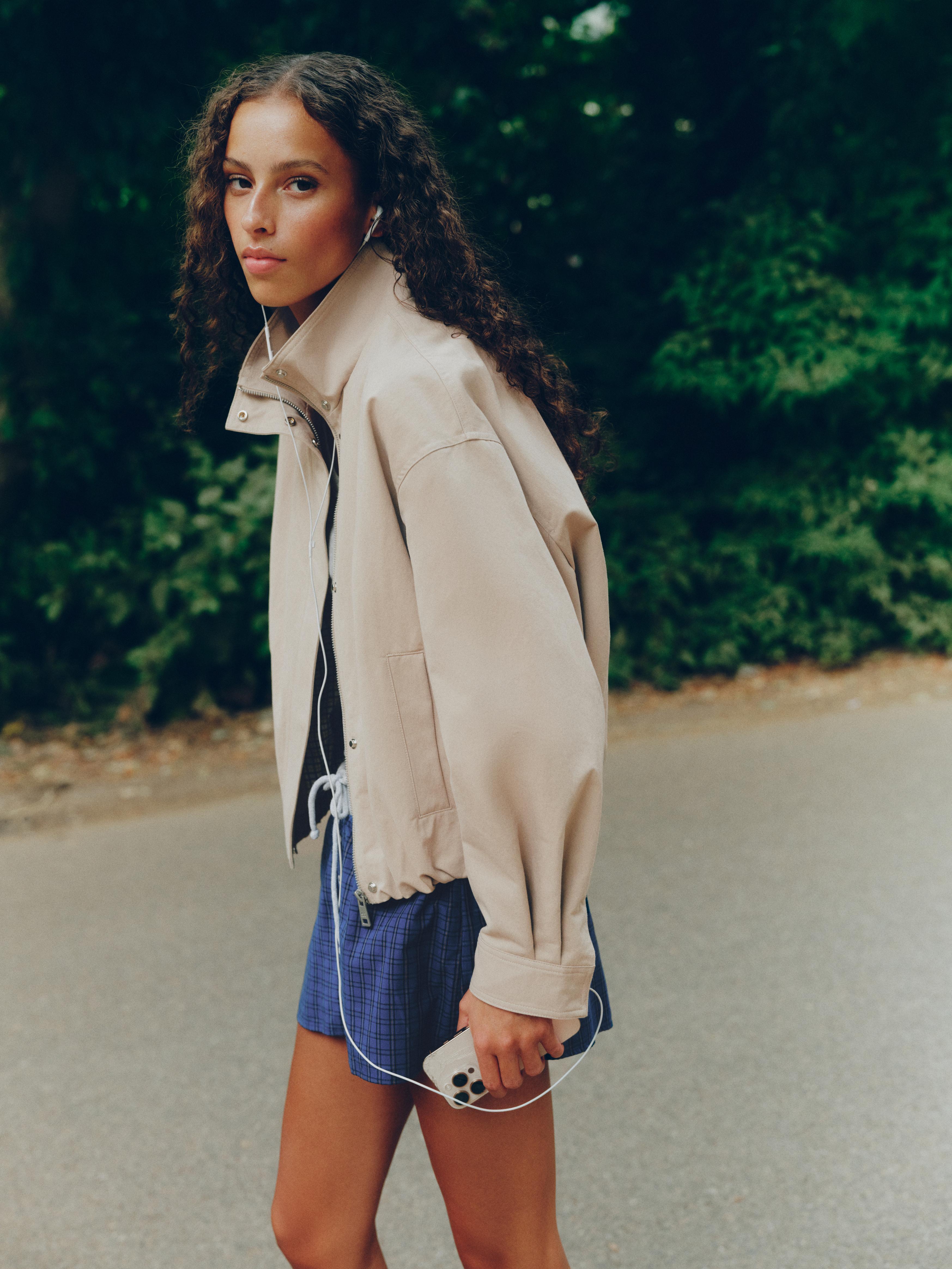 Oversize high-neck jacket — Sand