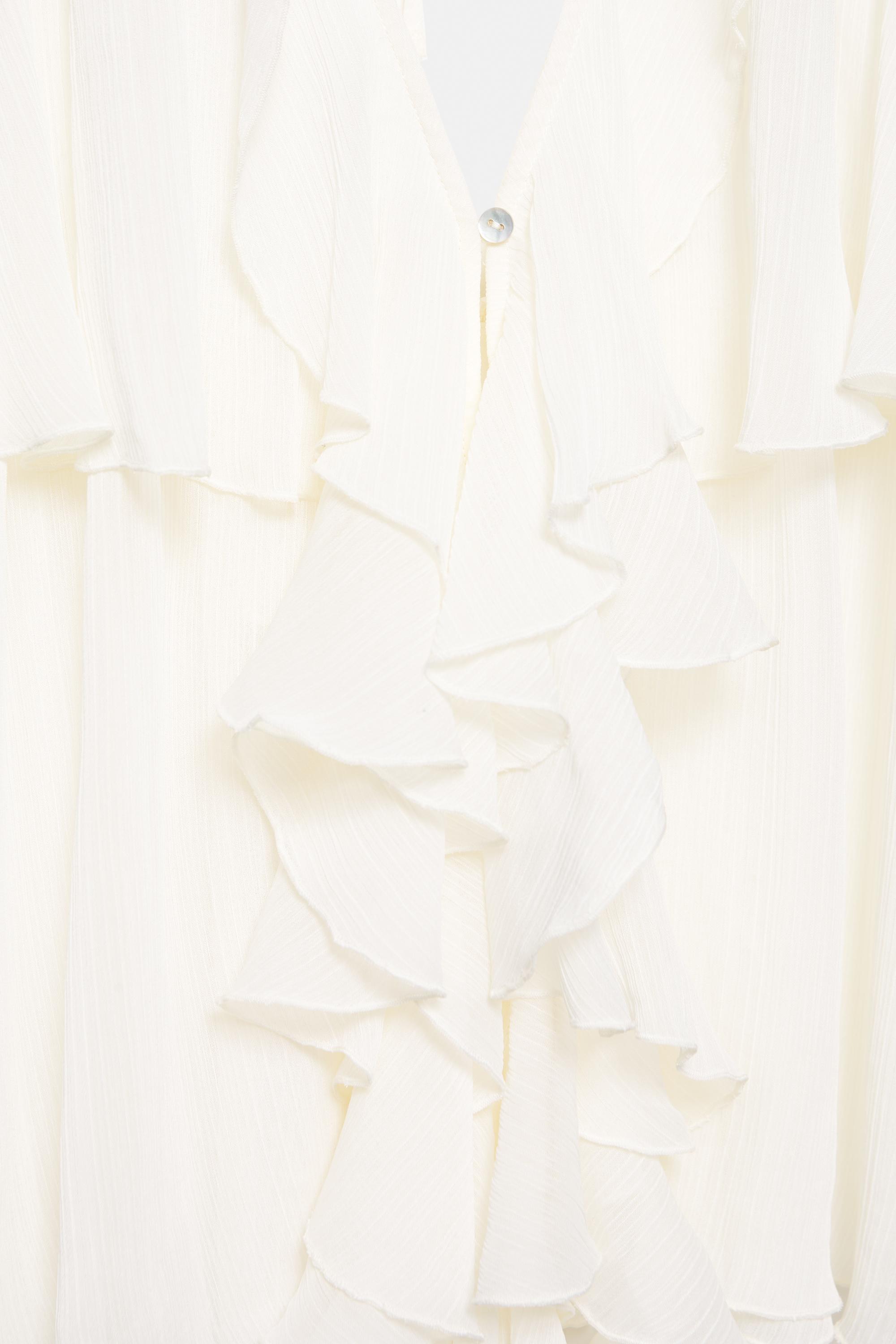 Halter top with ruffles — Sand