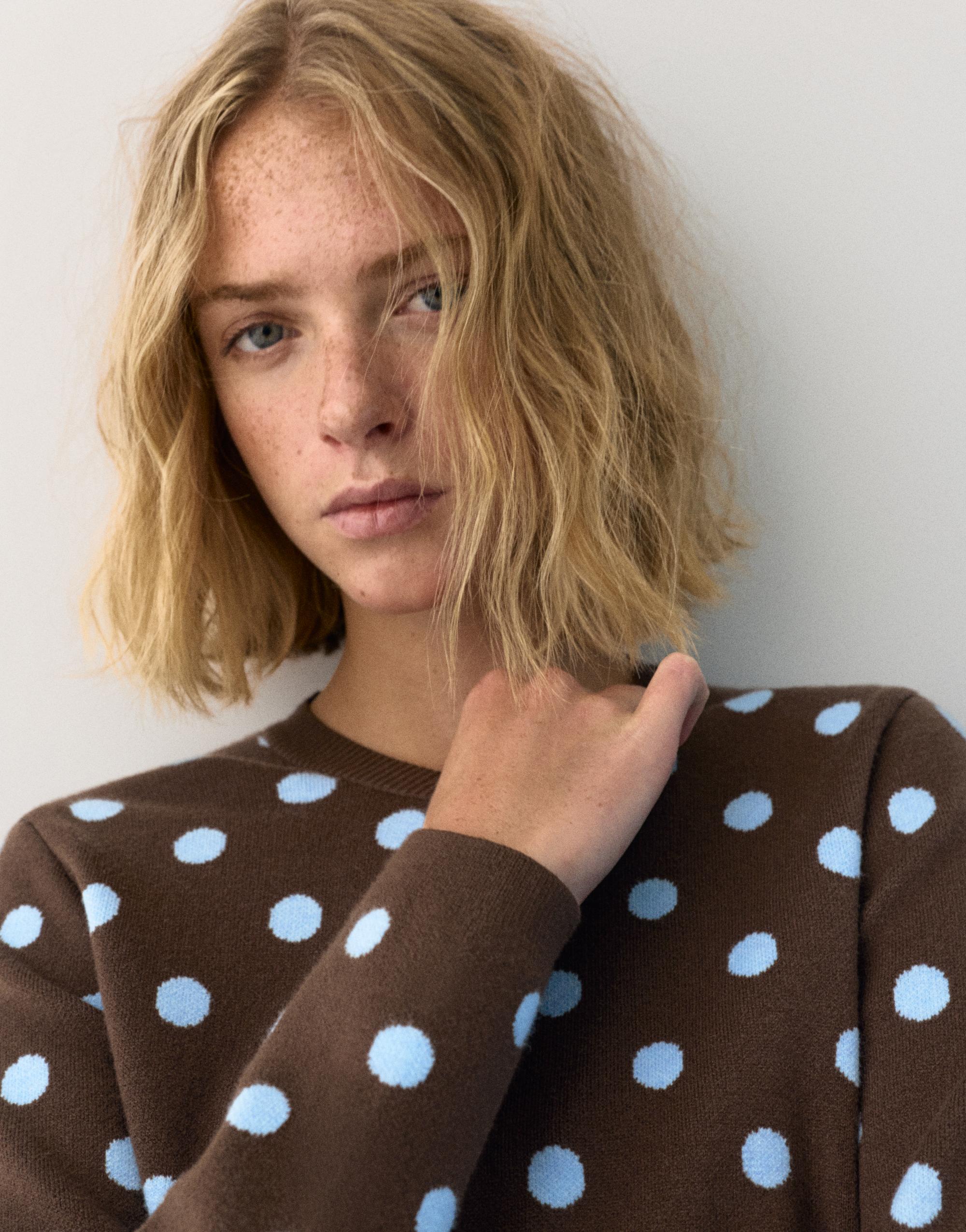 Puantiye desenli hırka - Görsel 9