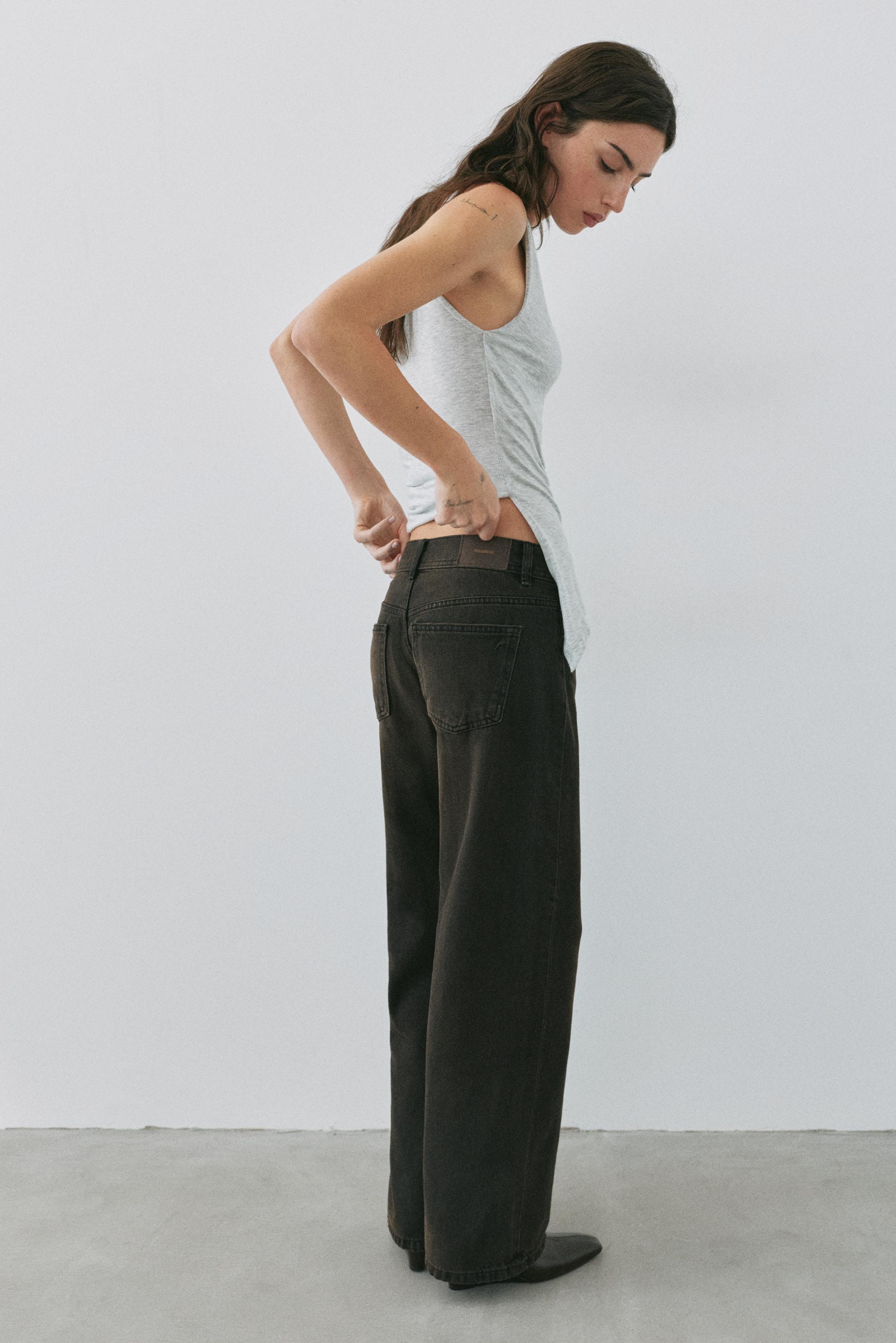 Low-rise straight-leg jeans — Dark brown