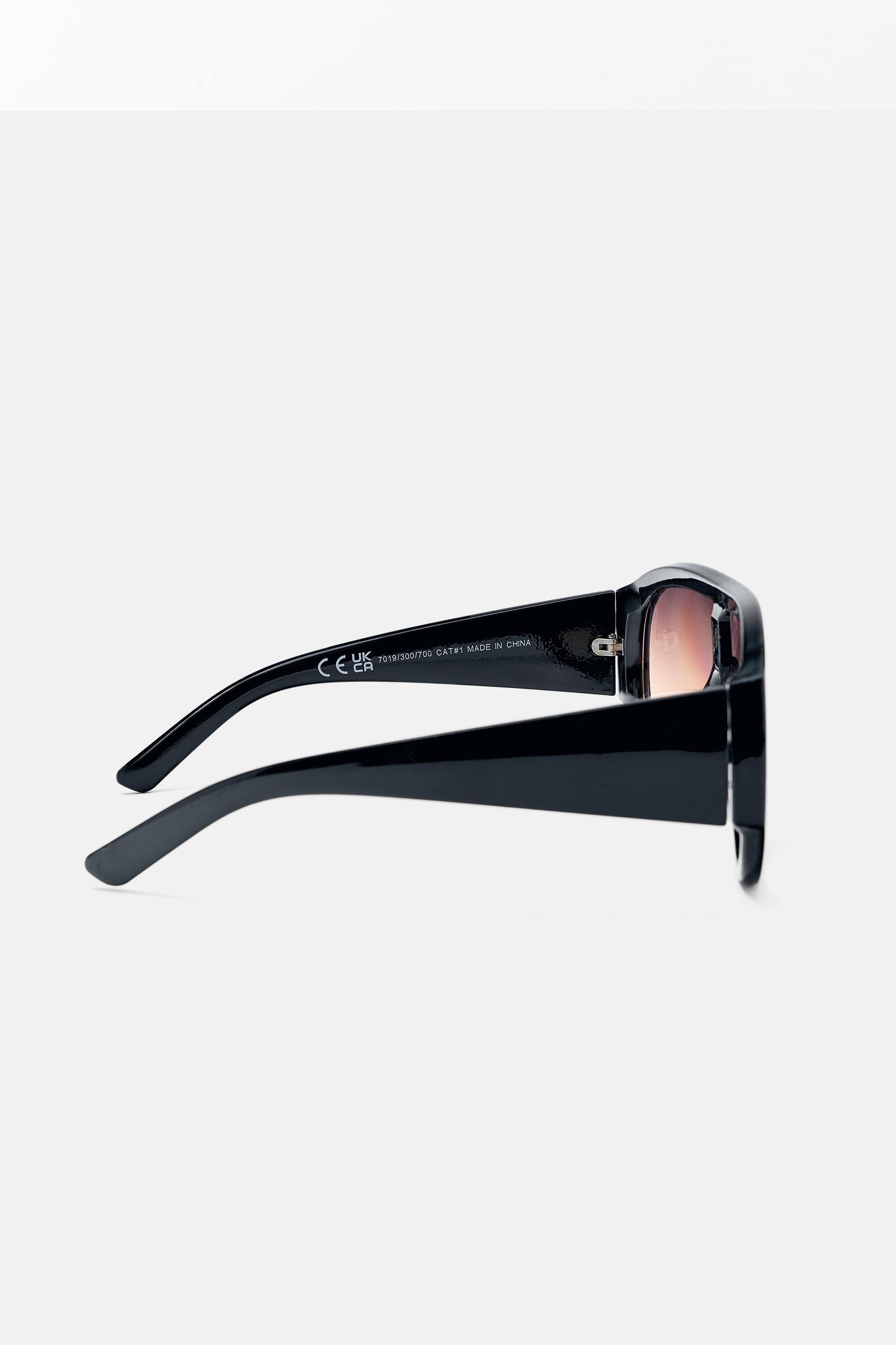 Aviator sunglasses — Brown