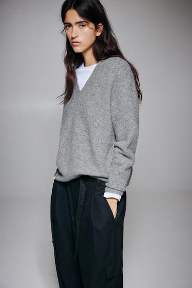 Boxy V-neck jumper — Grey marl 1