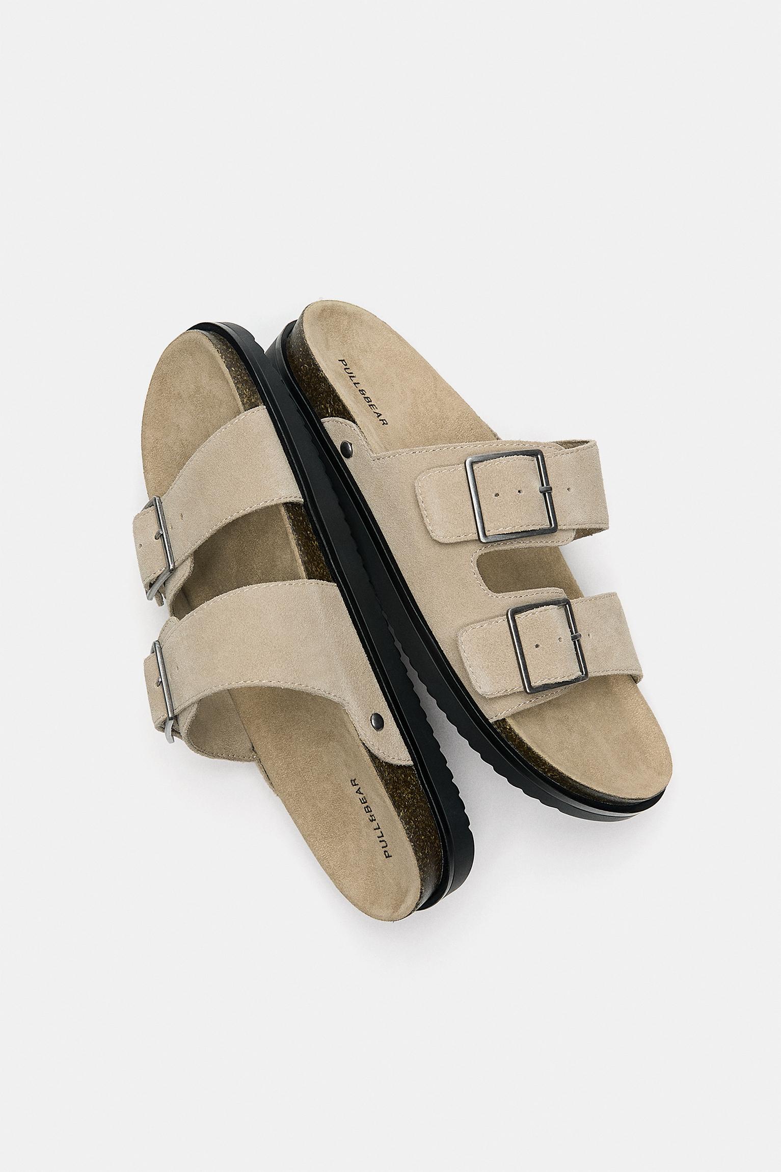 Leather buckle sandals — Ecru