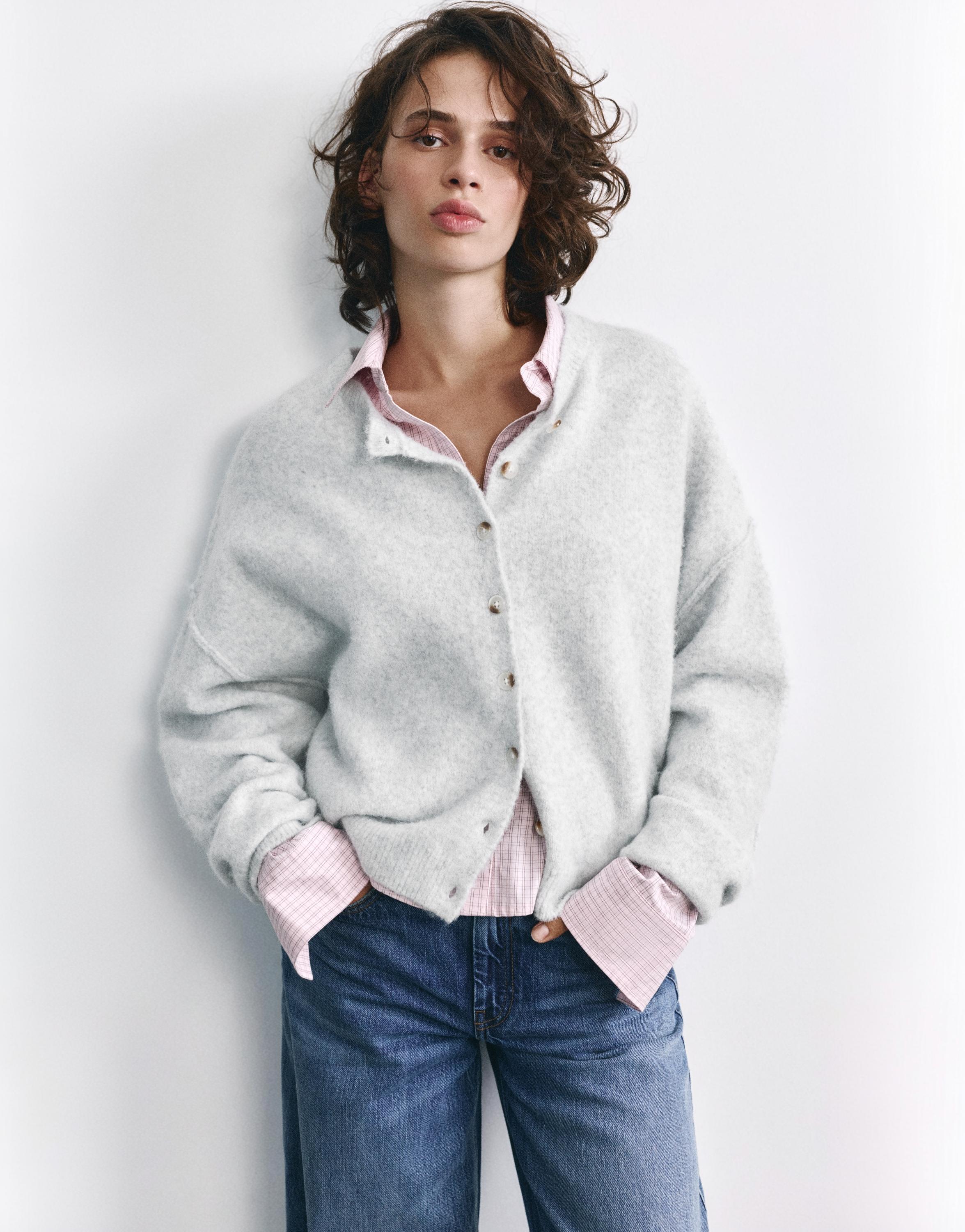 Soft knit cardigan — Pale grey