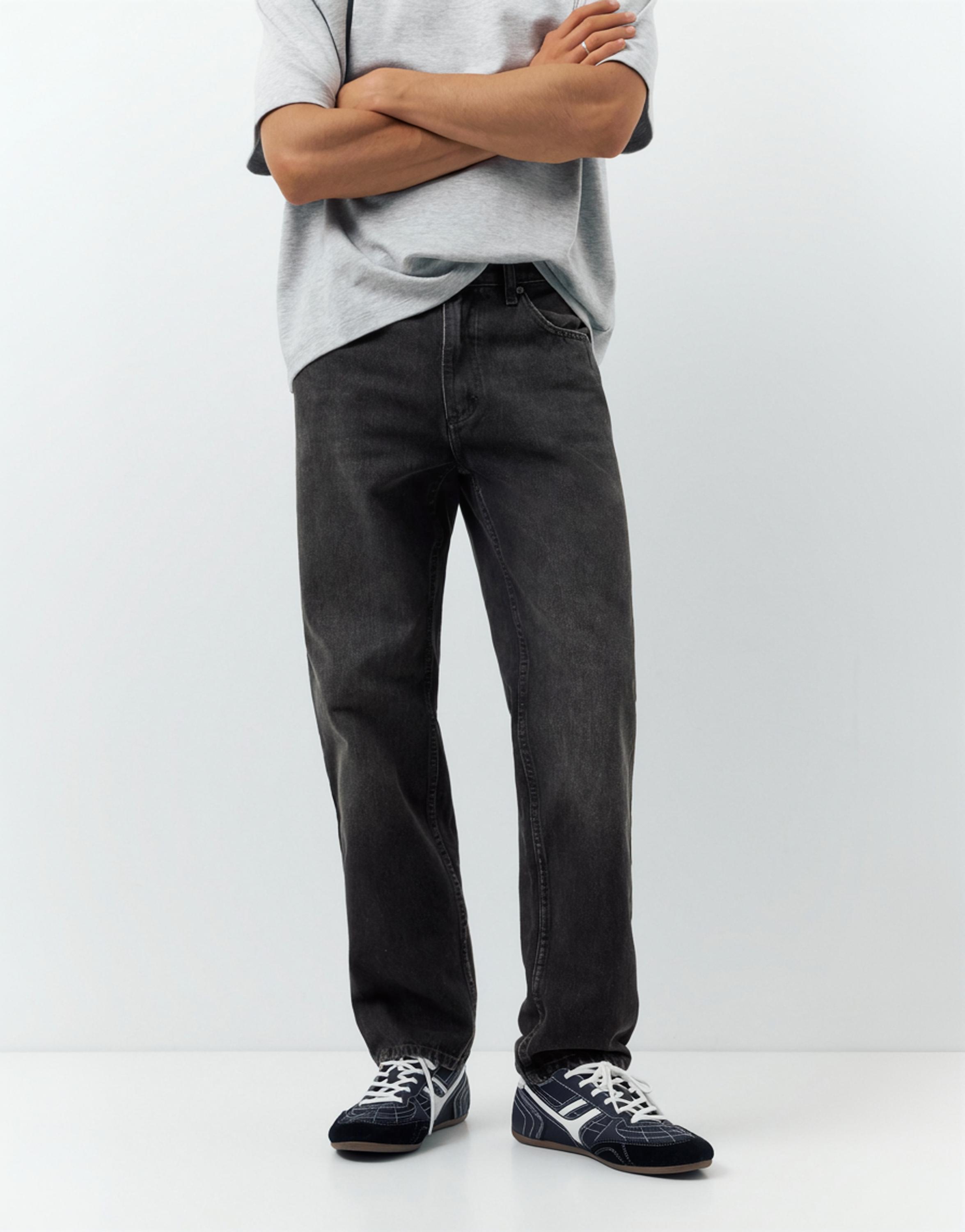 Straight-leg jeans — Faded black
