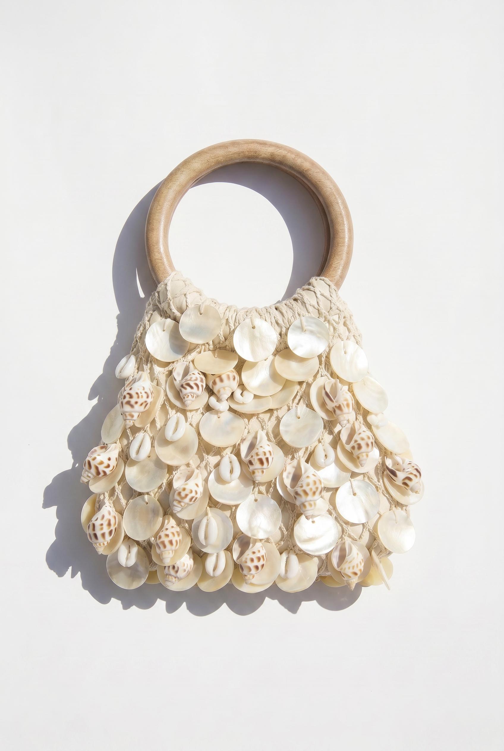 Beaded handbag — Ecru