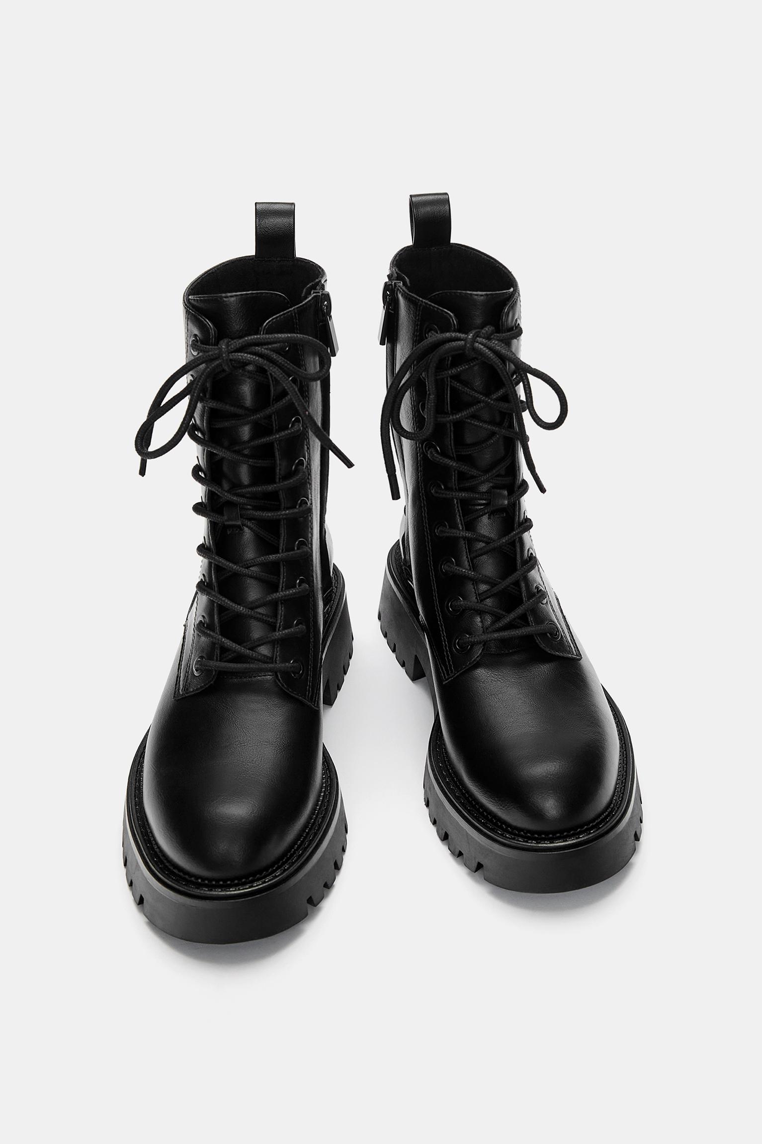 Lace-up flat ankle boots — Black