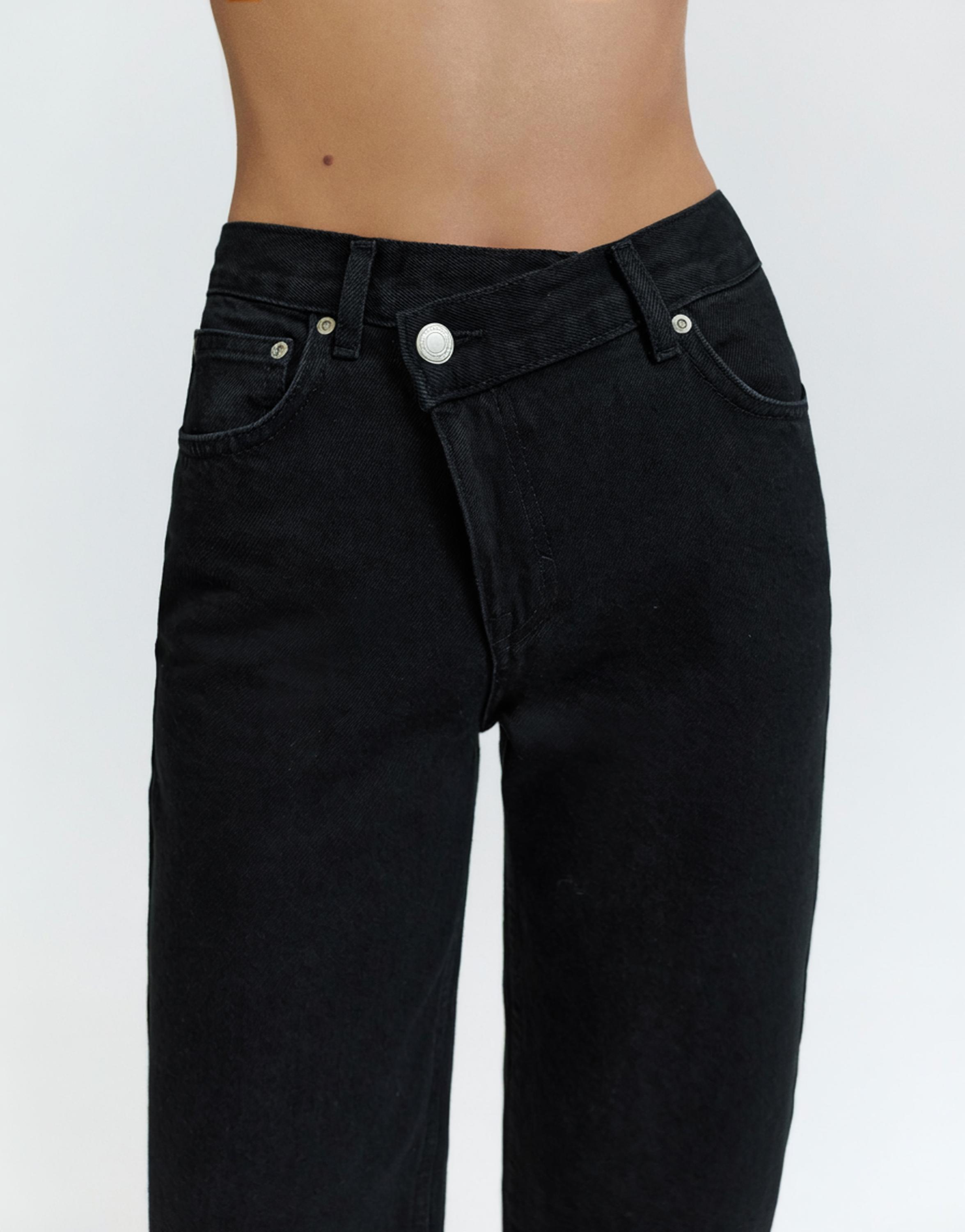 Straight-leg jeans with crossover waistband — Black