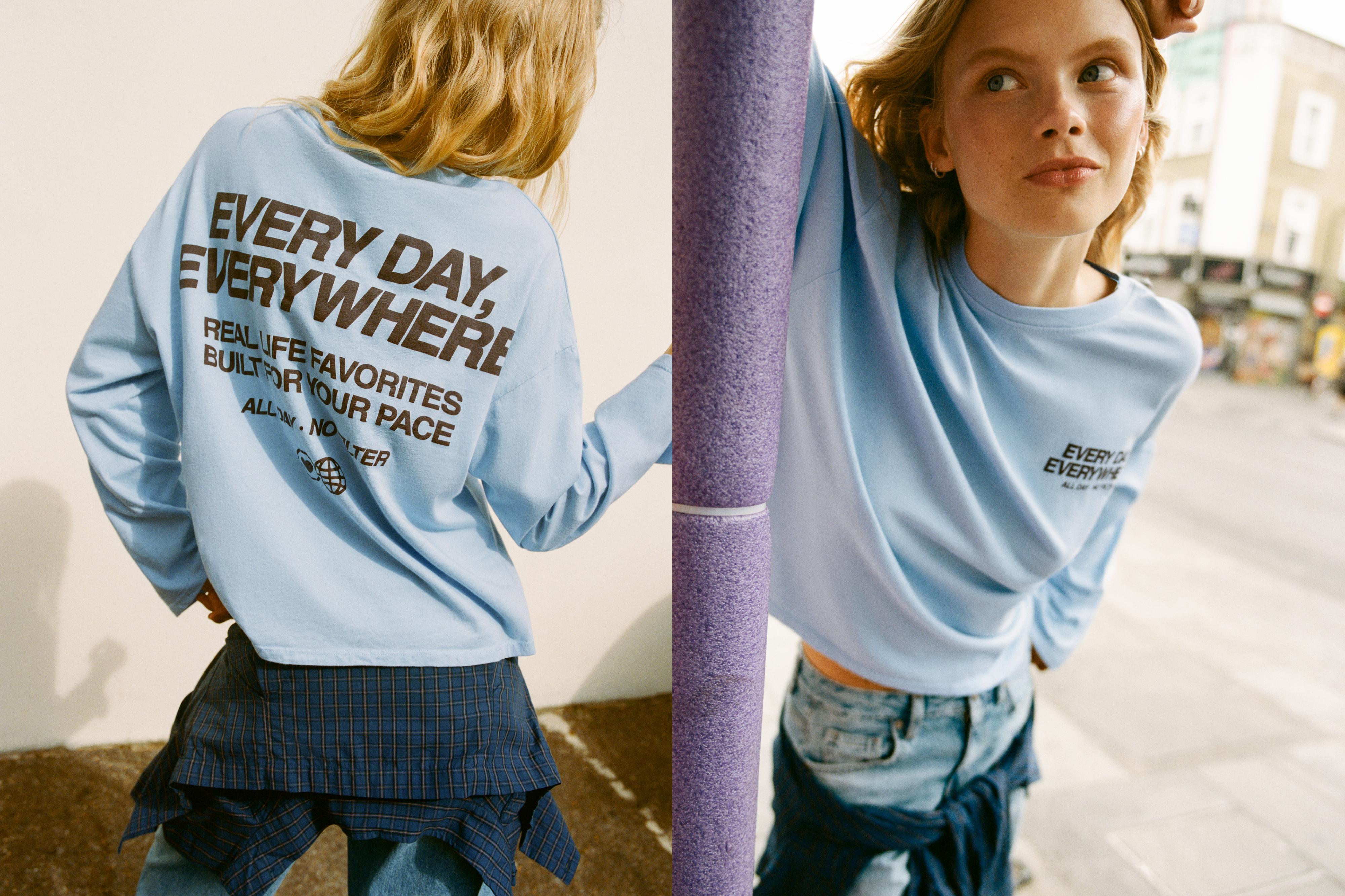 Oversize graphic T-shirt — Pastel blue