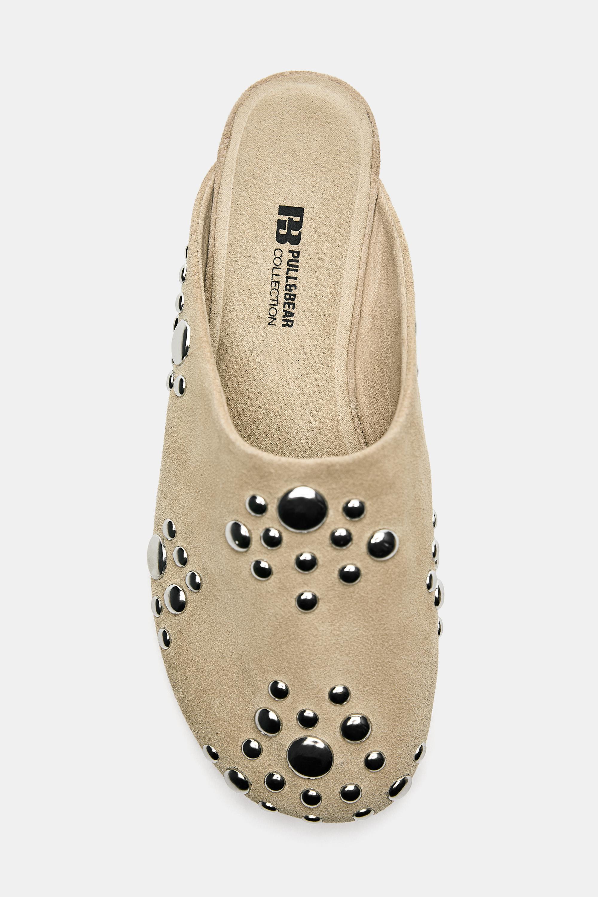 Studded leather mules — Sand