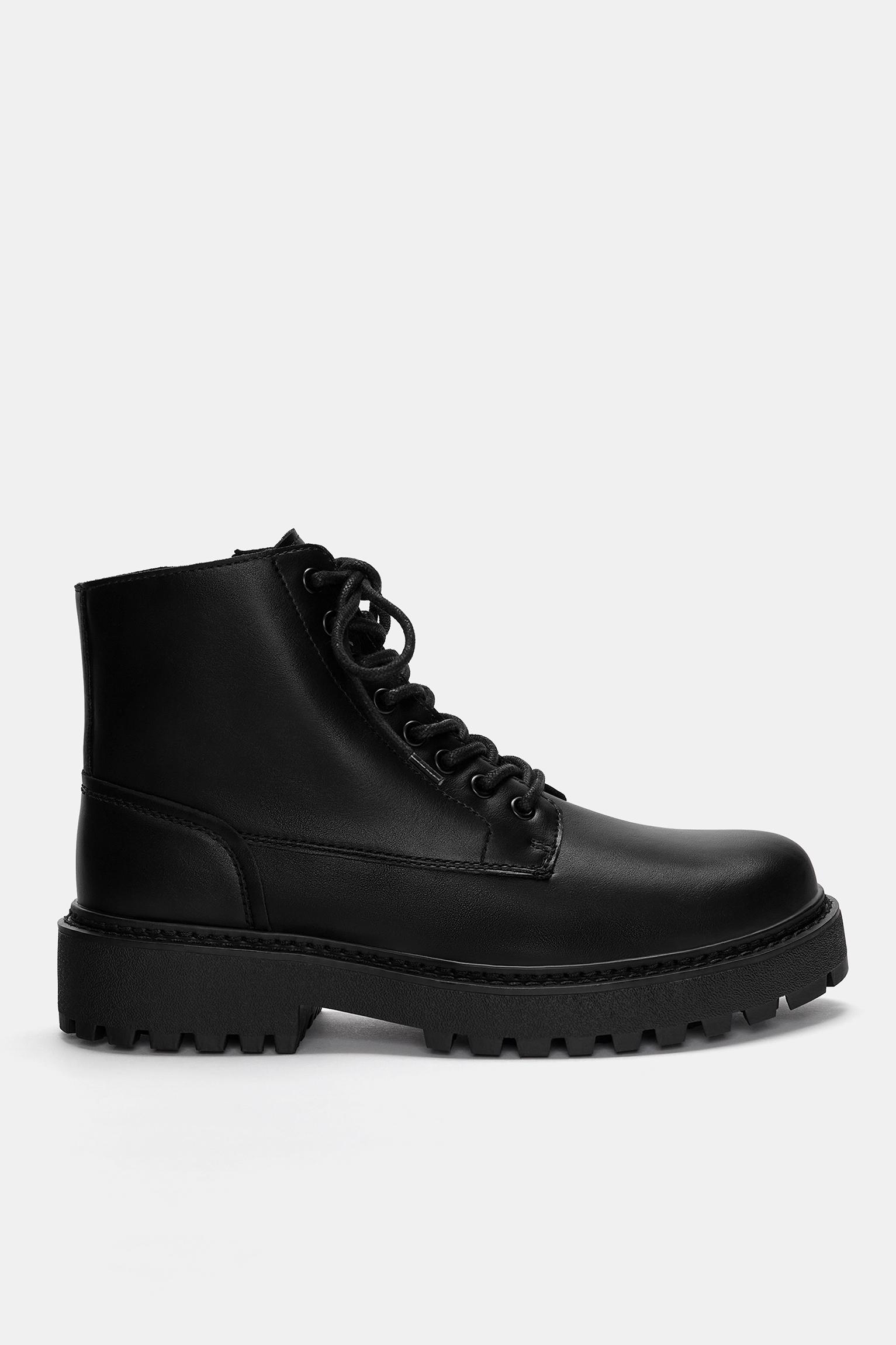 Botas negras Tendencias Hombre PULL BEAR Republica Dominicana