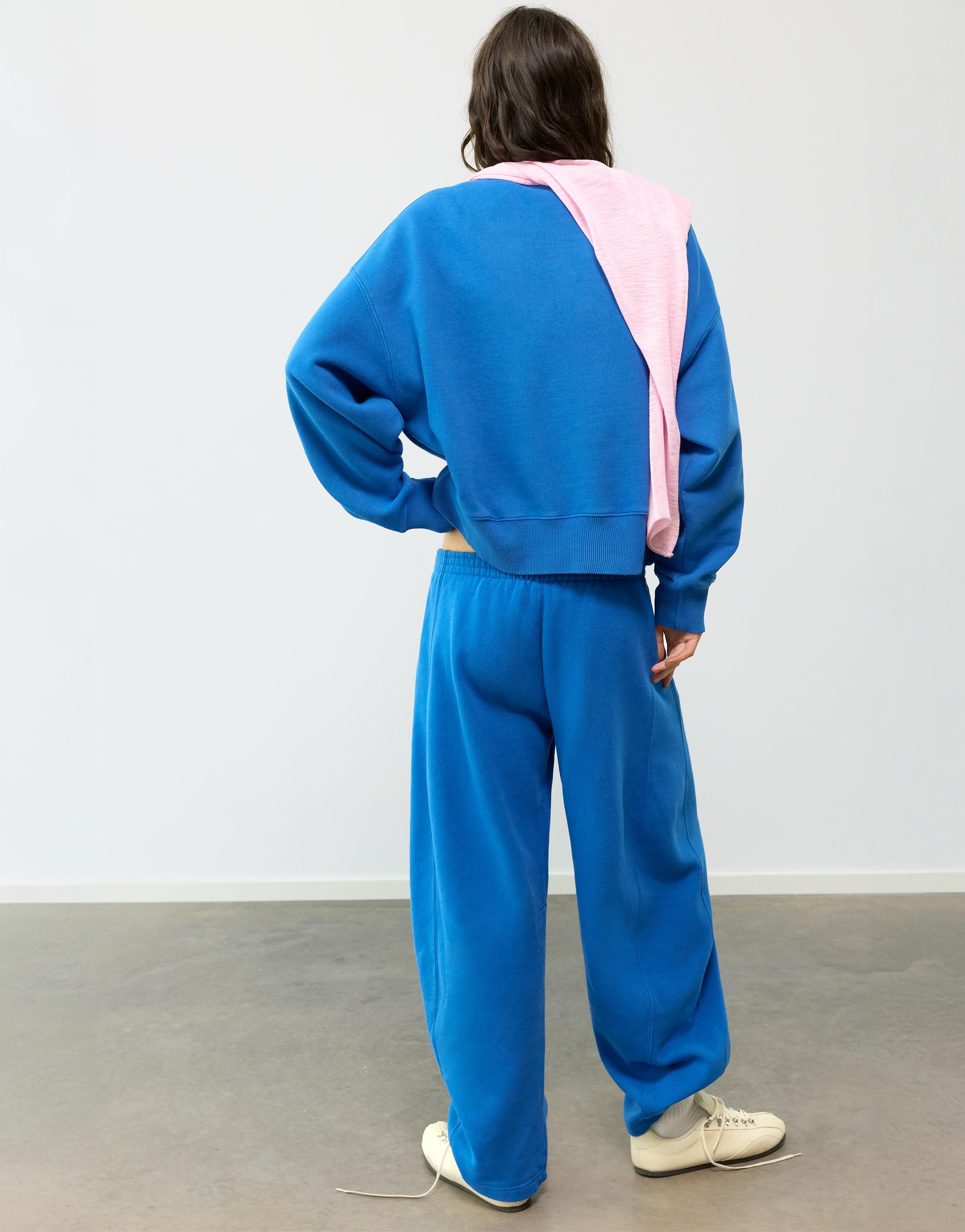 Round neck sweatshirt — Deep blue