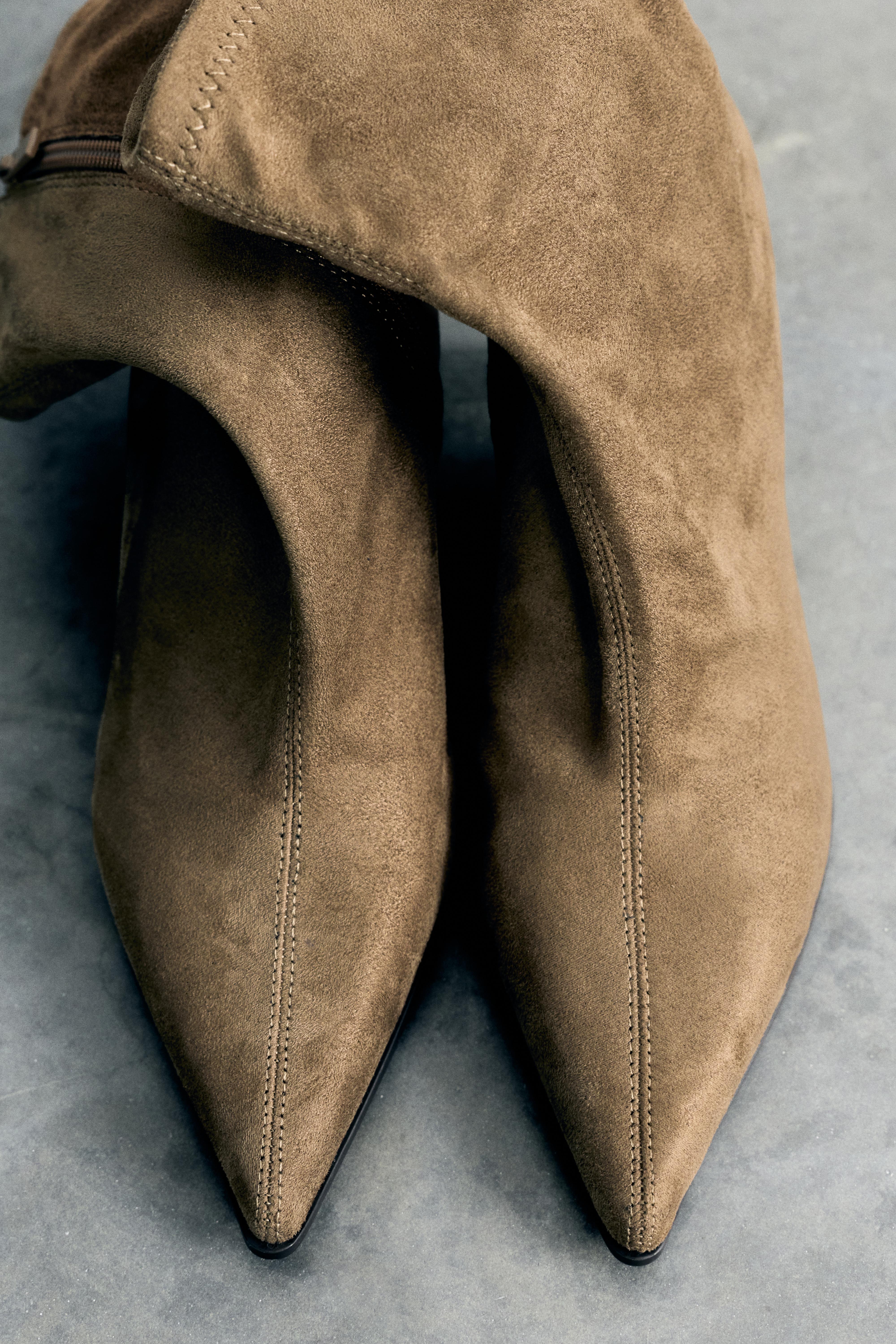 Stretch heel ankle boots — Taupe