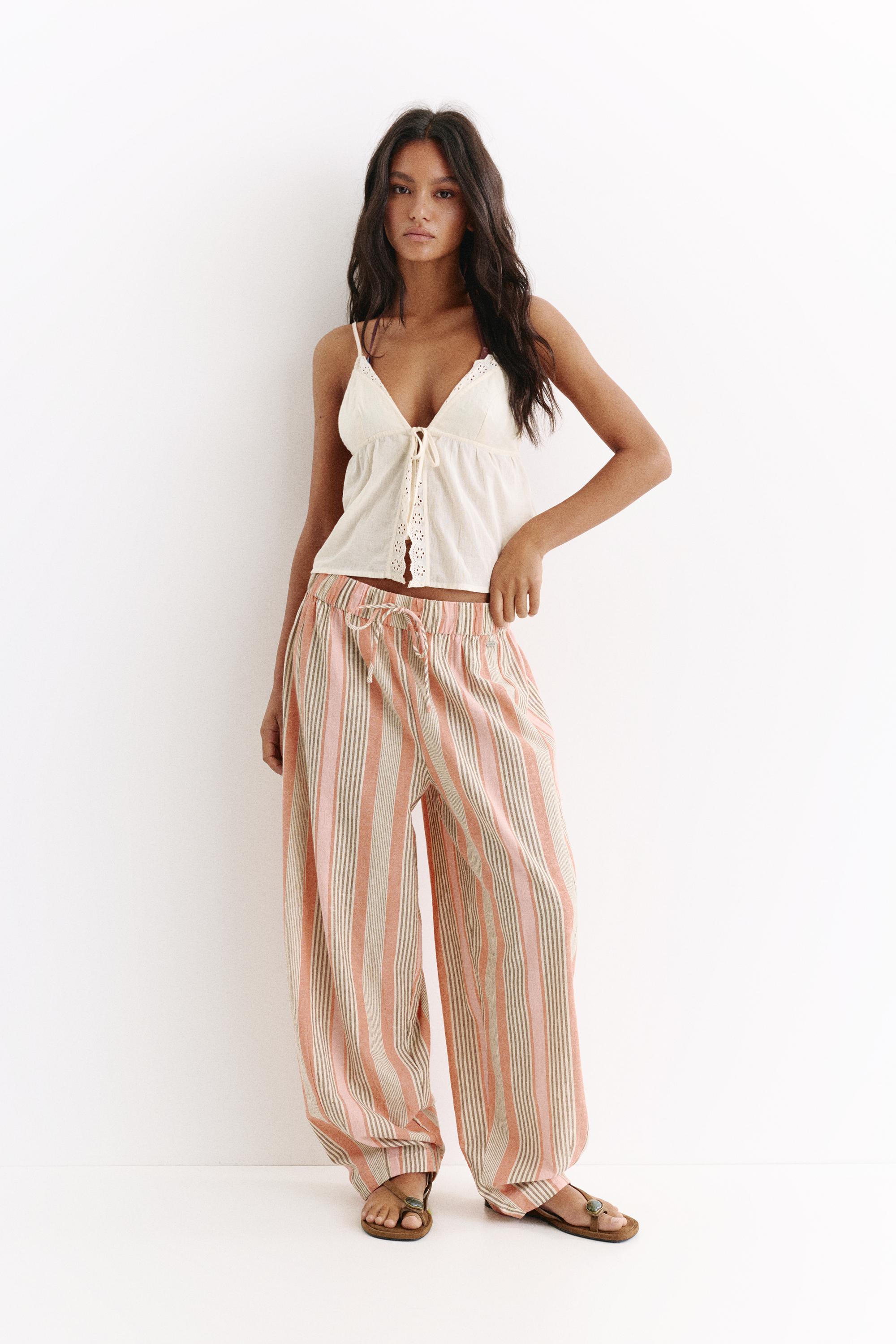 Strappy top with lace trim — Beige