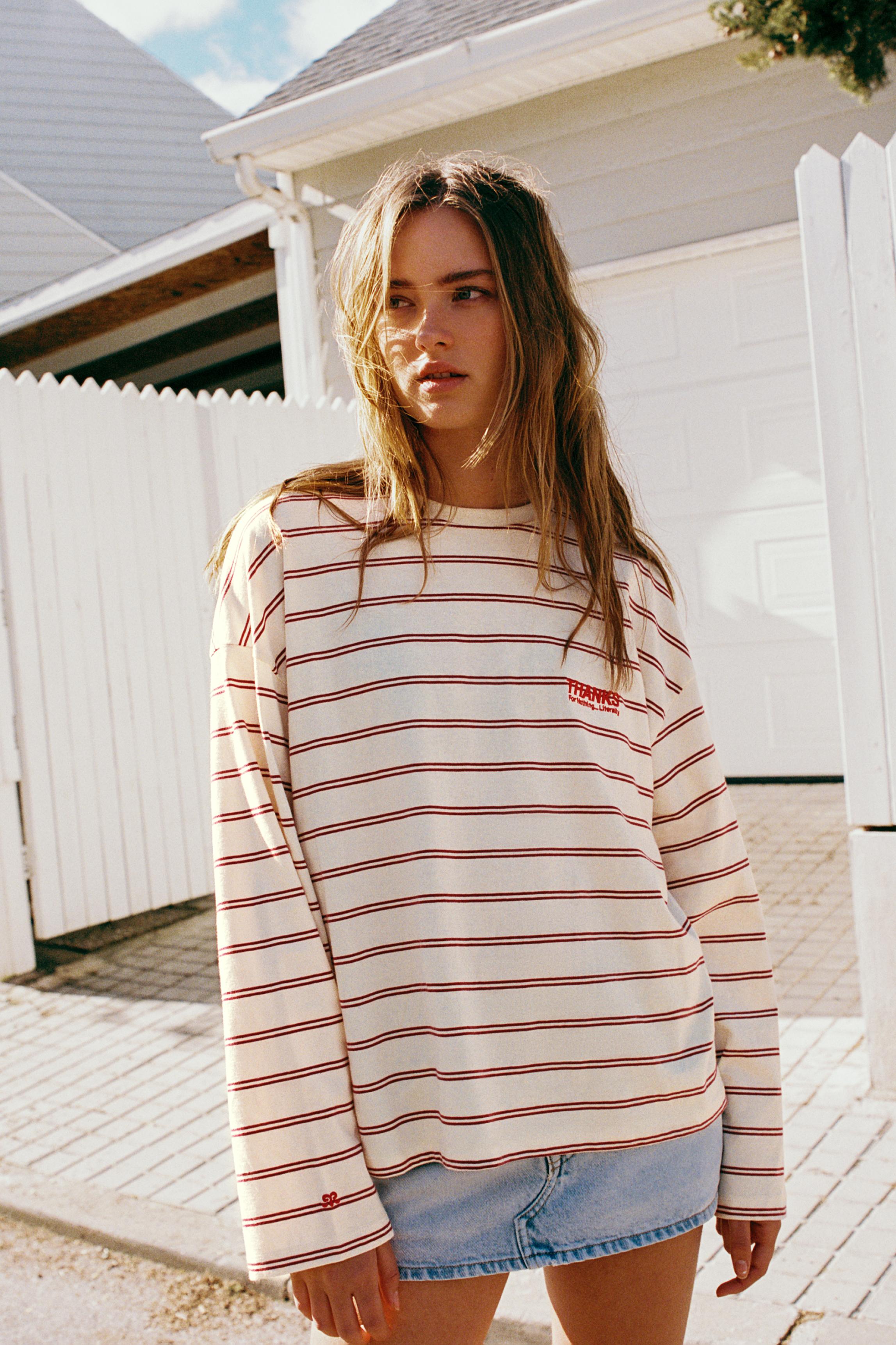 Çizgili ve yazılı t-shirt - Görsel 23