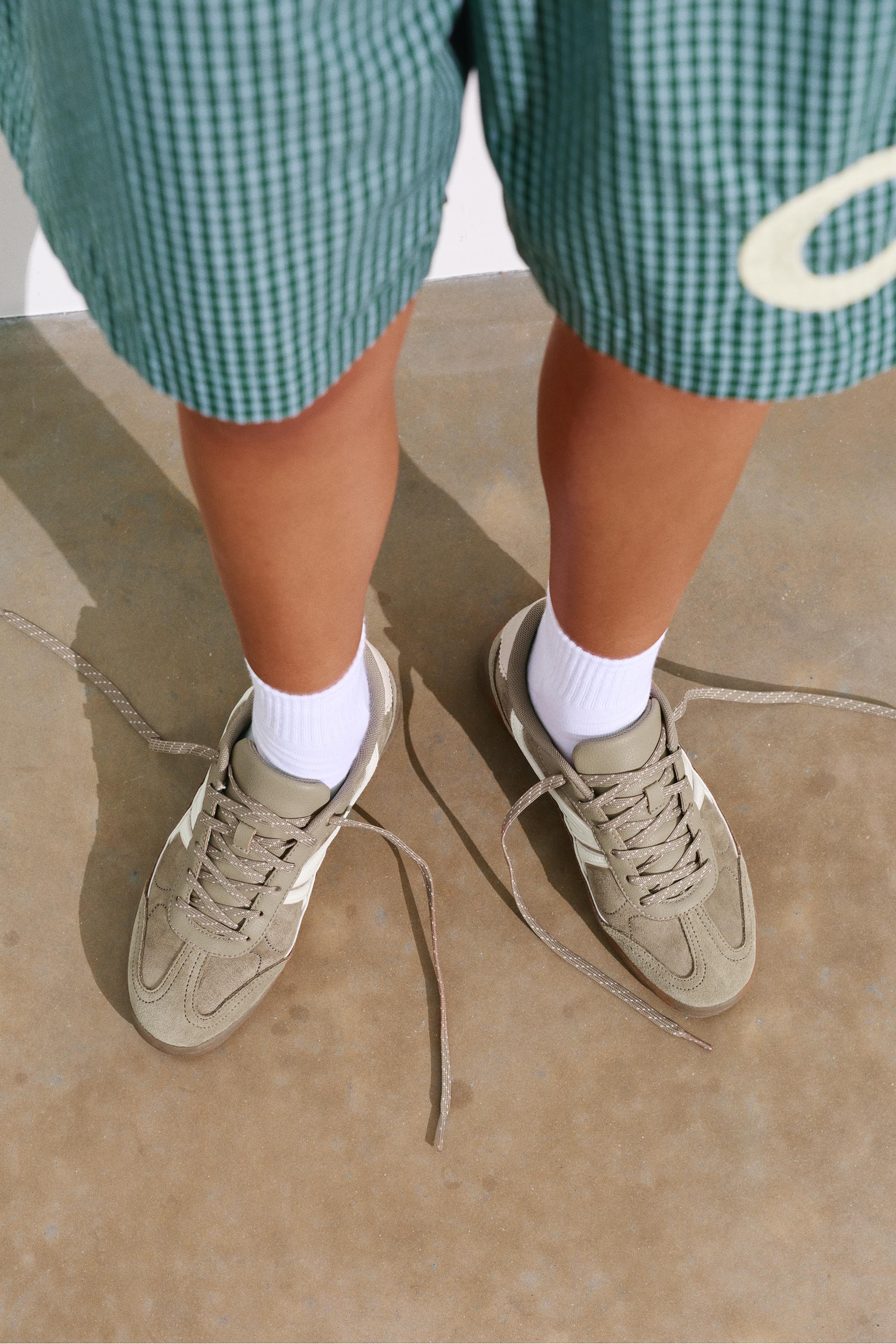 Lace-up retro trainers — Brown