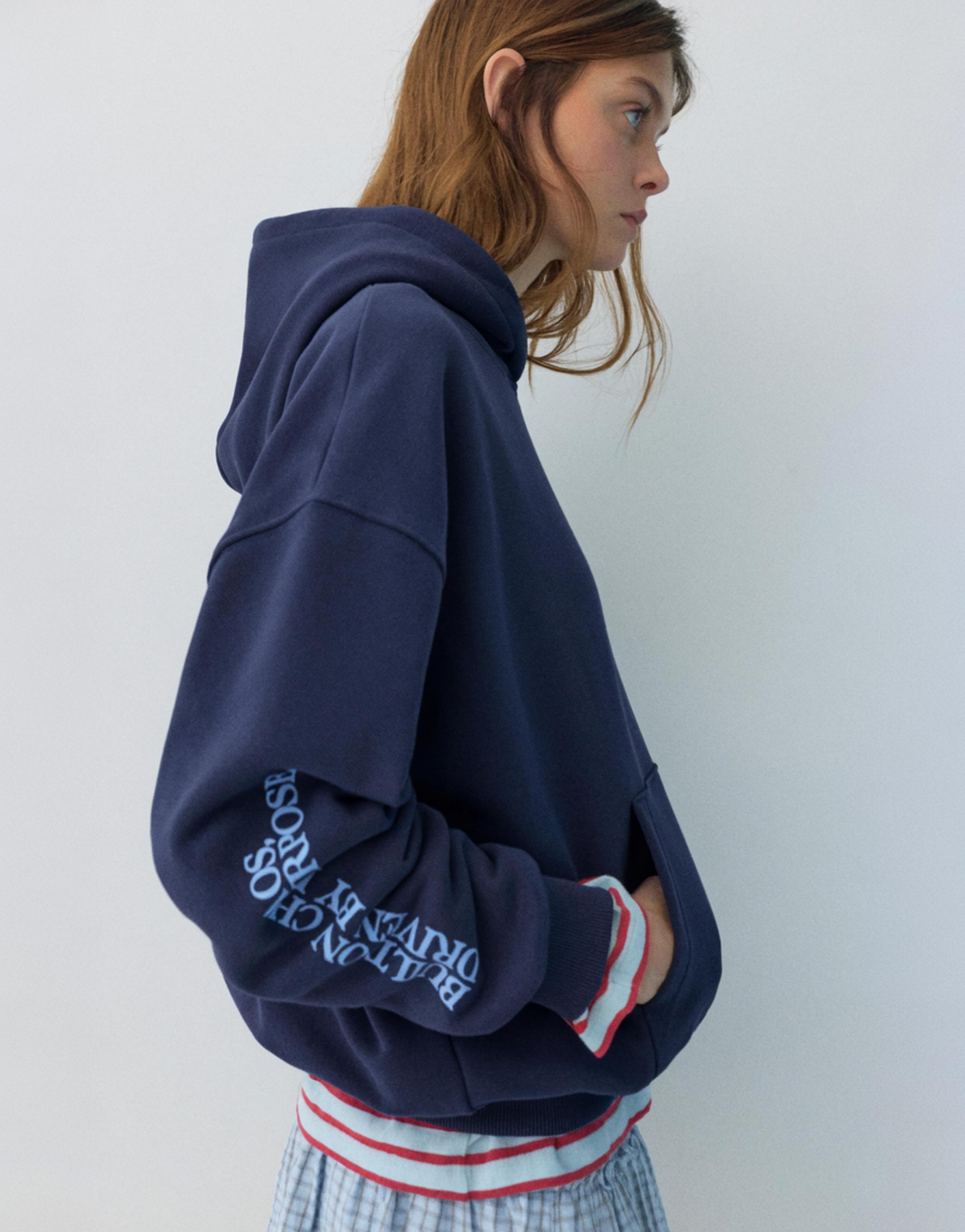 Graphic hoodie — Navy