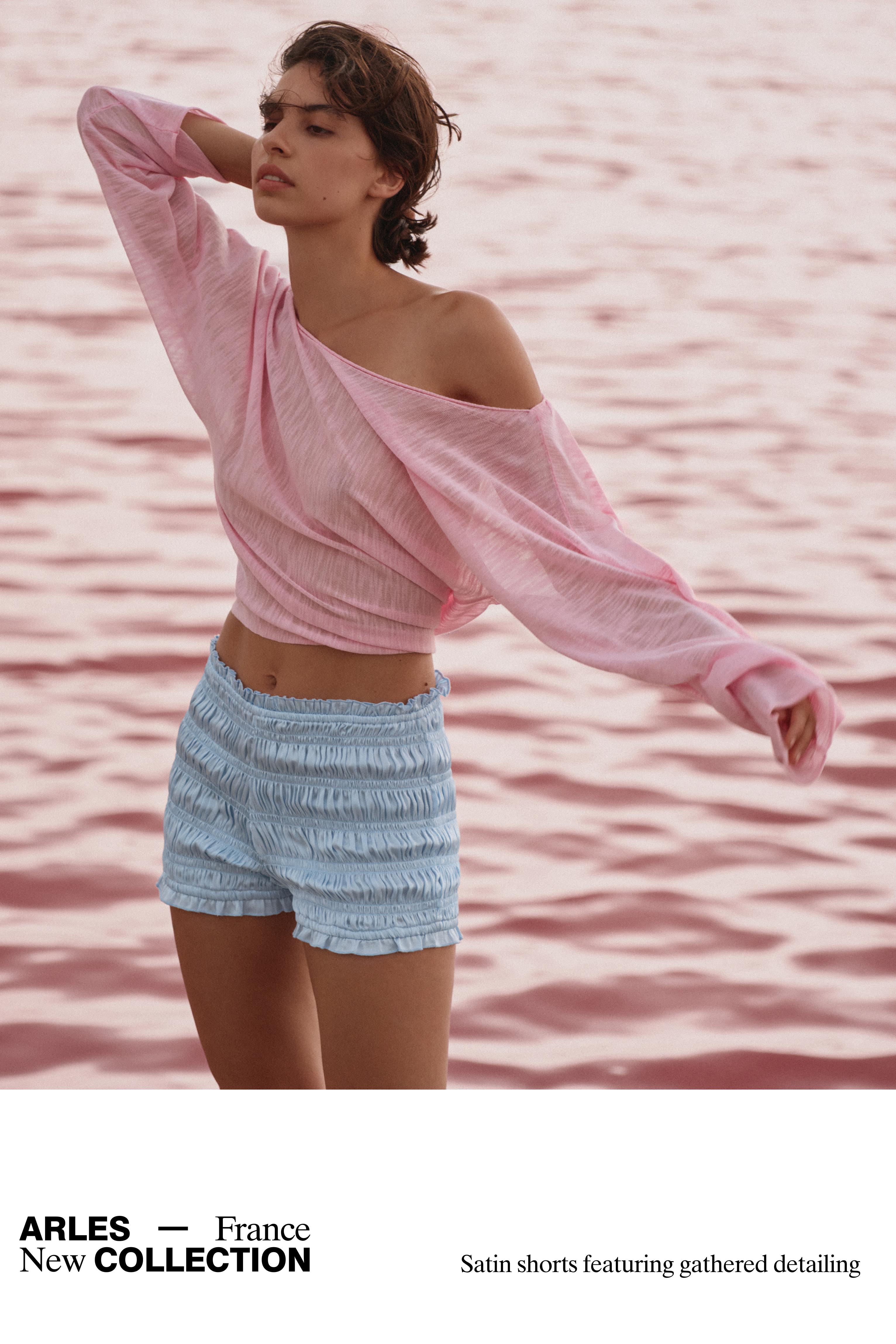 Satin gathered shorts — Sky blue